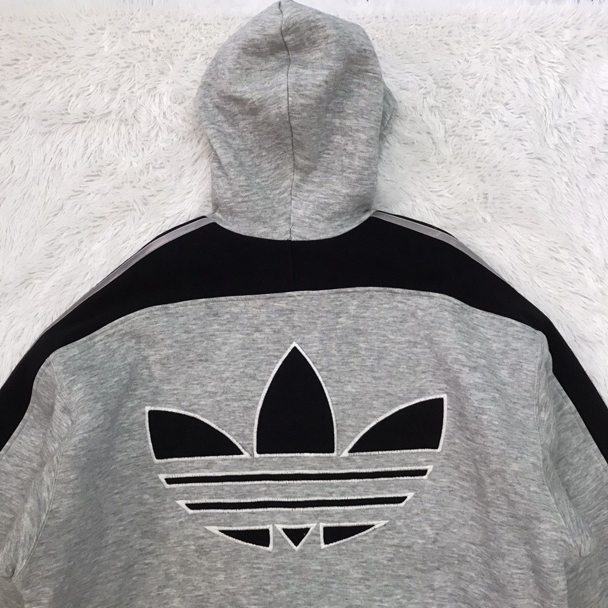 Adidas Vtg Adidas Big Embroidered Front Back Sweater Hoodie Jacket Size US M / EU 48-50 / 2 - 10 Thumbnail
