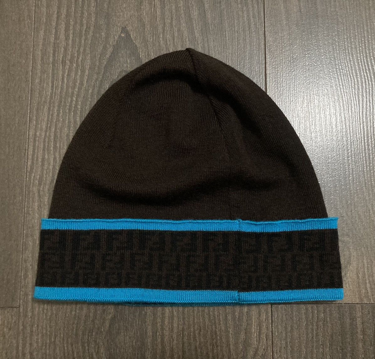 Fendi FENDI Authentic Monogram Wool Beanie hat and Scarf Size ONE SIZE - 8 Thumbnail