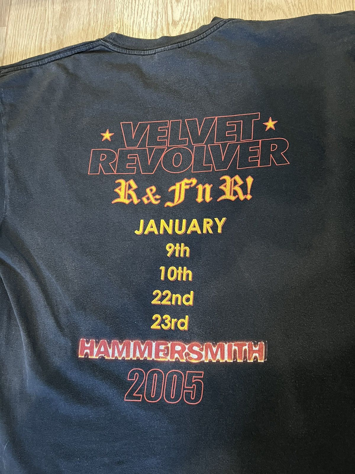 Band Tees Velvet Revolver 2004/2005 Tour vintage tee t shirt Size US M / EU 48-50 / 2 - 15 Thumbnail