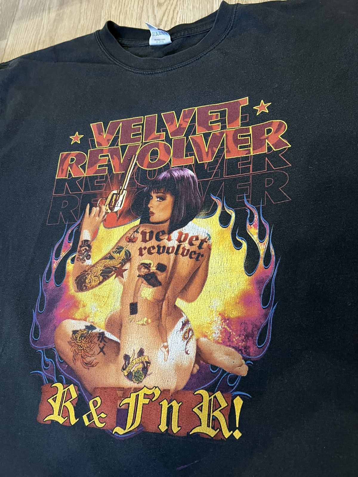 Band Tees Velvet Revolver 2004/2005 Tour vintage tee t shirt Size US M / EU 48-50 / 2 - 3 Thumbnail