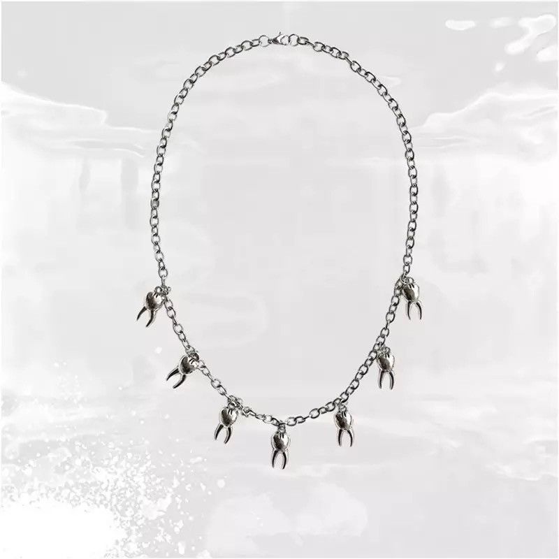 Jewelry Harajuku Vintage 90"s Goth fairy tooth necklace Size ONE SIZE - 2 Thumbnail
