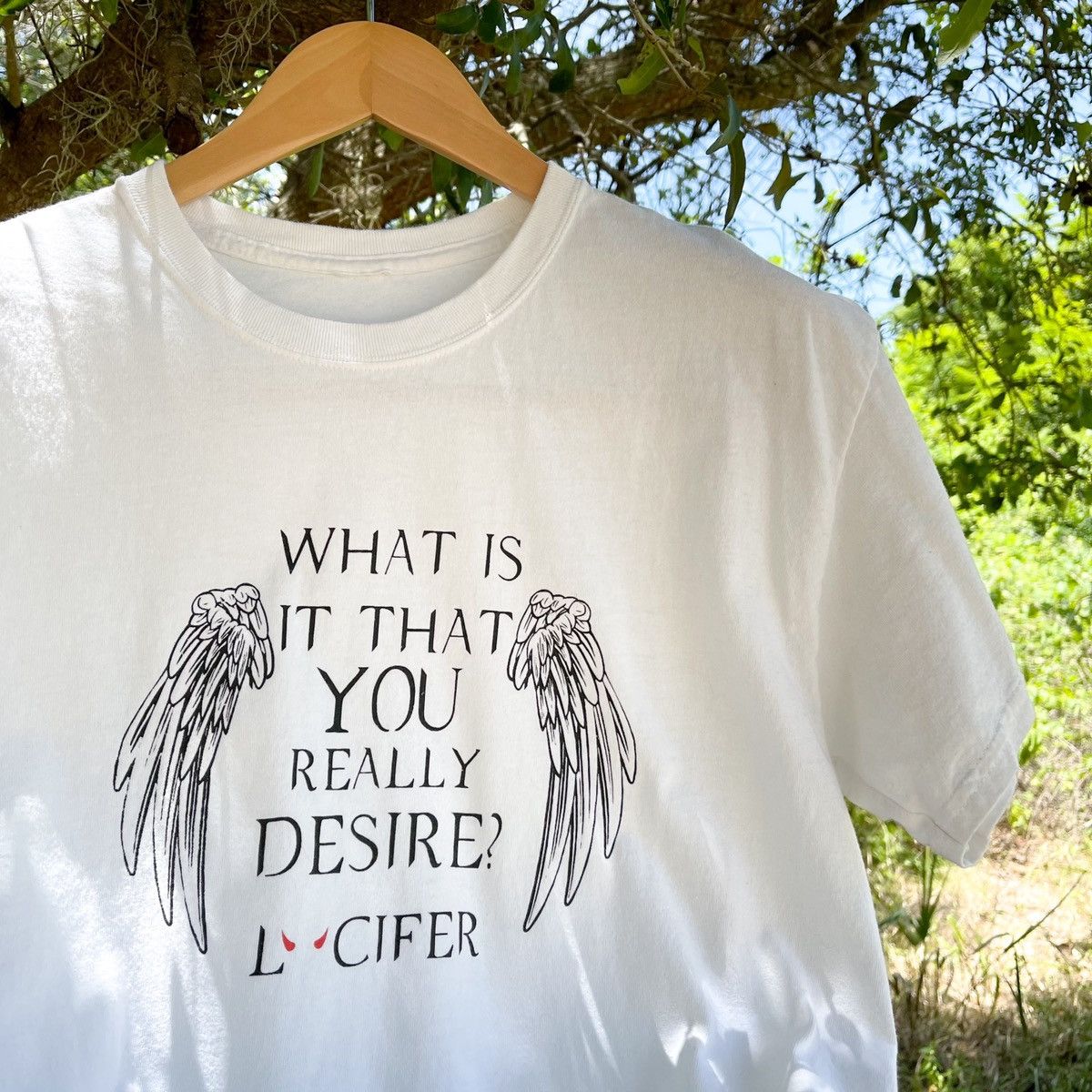 Vintage Vintage Lucifer Desire Wings Tee Size US L / EU 52-54 / 3 - 1 Thumbnail