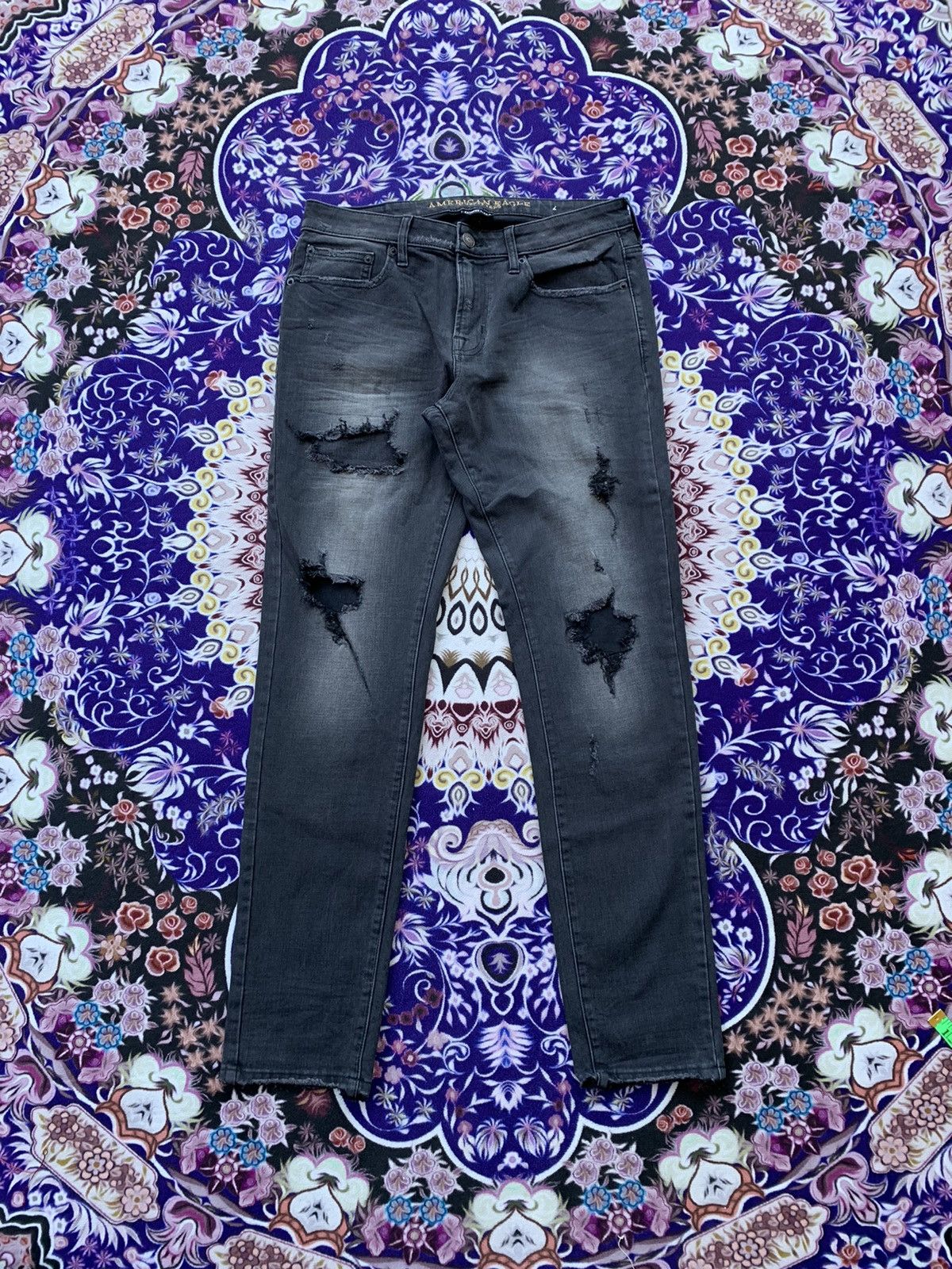 American Eagle Outfitters American Eagle Oufitters Distressed Denim Size US 33 - 1 Thumbnail