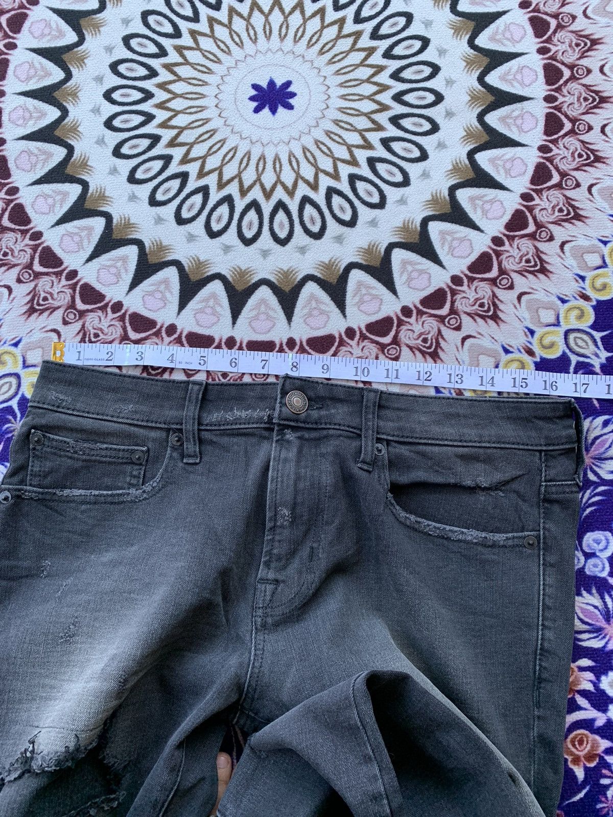American Eagle Outfitters American Eagle Oufitters Distressed Denim Size US 33 - 15 Thumbnail