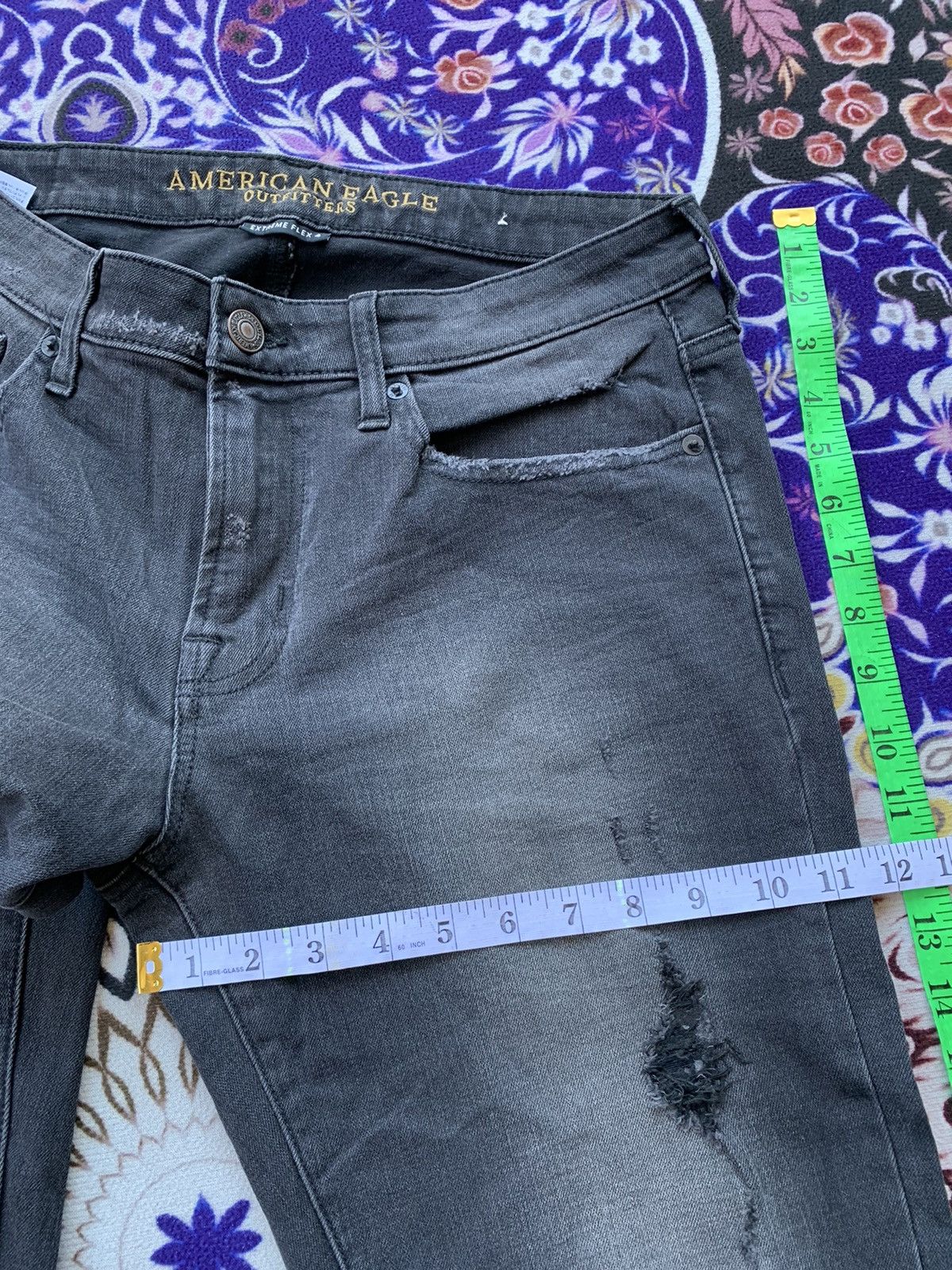 American Eagle Outfitters American Eagle Oufitters Distressed Denim Size US 33 - 16 Thumbnail