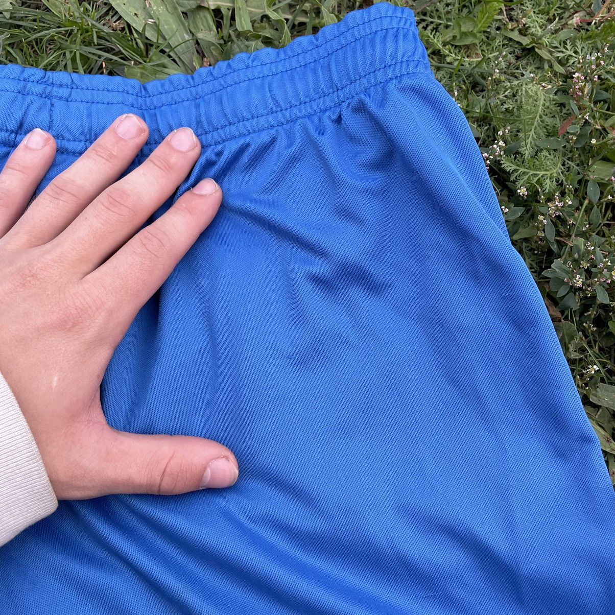 Vintage Vintage Y2K Nike Swoosh Shorts Streetwear Skate Cropped S Size US 32 / EU 48 - 7 Thumbnail