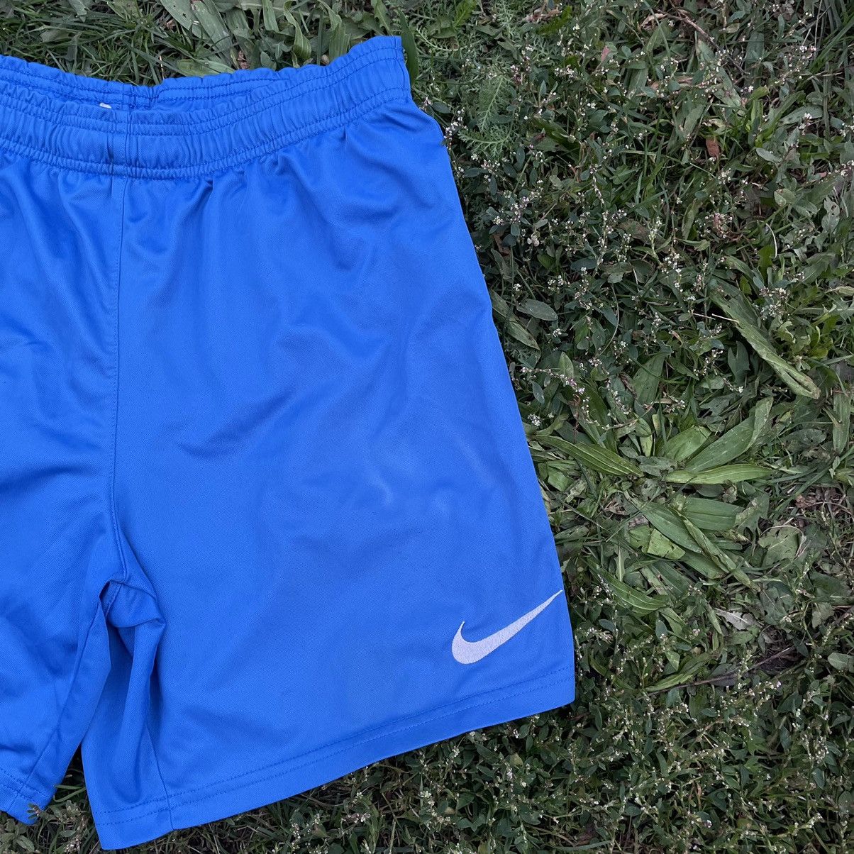 Vintage Vintage Y2K Nike Swoosh Shorts Streetwear Skate Cropped S Size US 32 / EU 48 - 2 Thumbnail