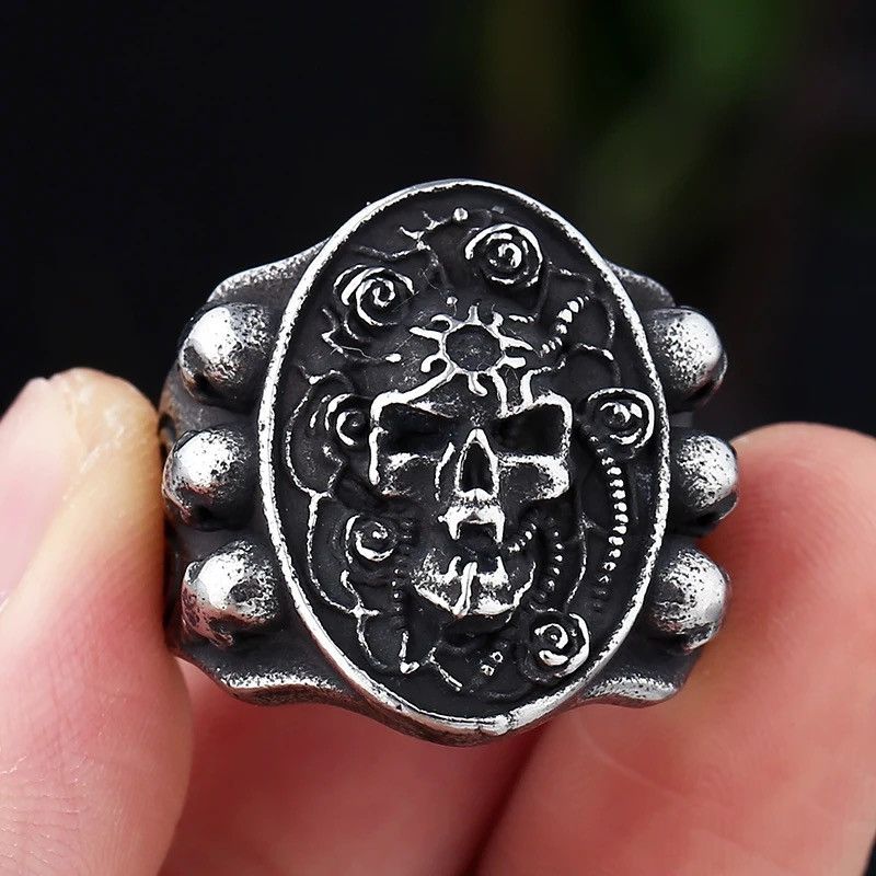 Jewelry Gothic Skull Rings Size ONE SIZE - 1 Thumbnail
