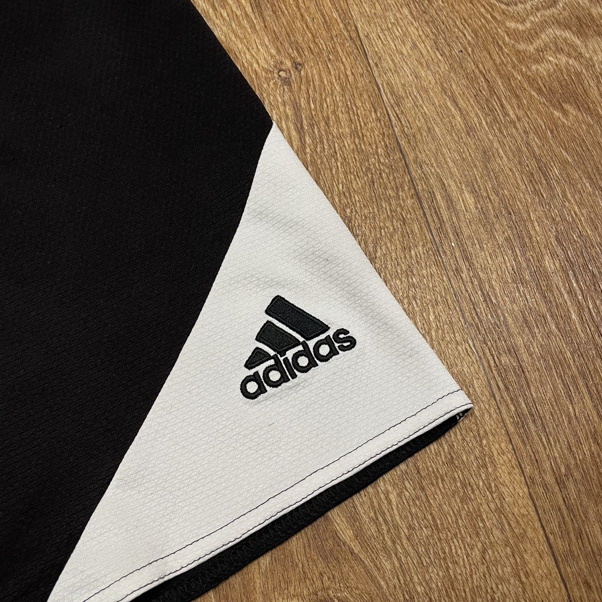 Adidas Vintage Adidas shorts streetwear y2k style casual size S Size US 30 / EU 46 - 4 Thumbnail