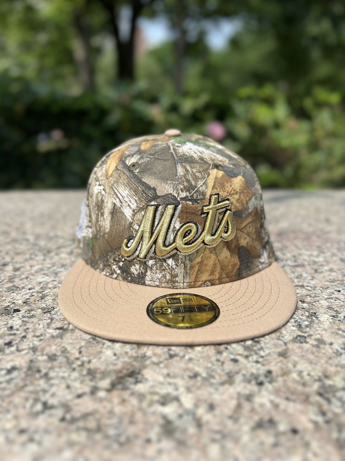 MLB × New Era 7 1/8 Bklyncap Real Tree Camo NY Mets Script Metallic Patch Size ONE SIZE - 2 Thumbnail