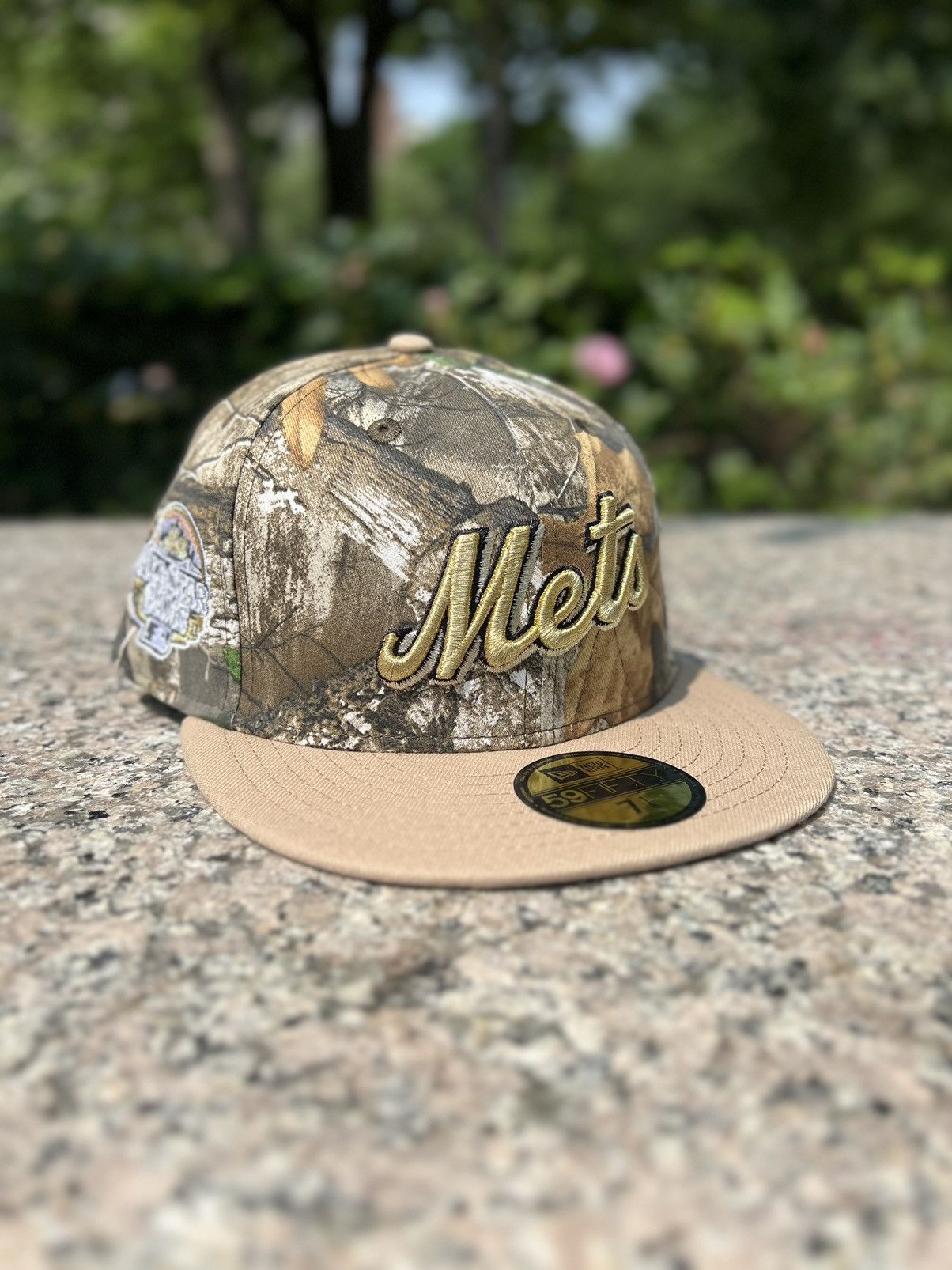 MLB × New Era 7 1/8 Bklyncap Real Tree Camo NY Mets Script Metallic Patch Size ONE SIZE - 1 Thumbnail