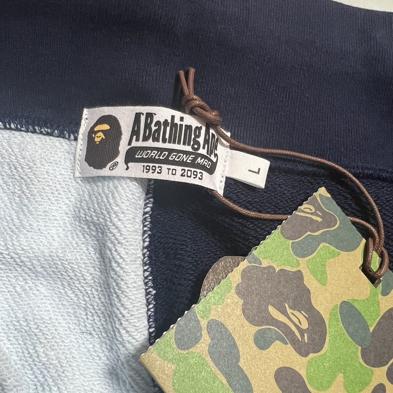Bape BAPE double shark sweat short pants ABC bluecamo/navy Size US 34 / EU 50 - 4 Thumbnail