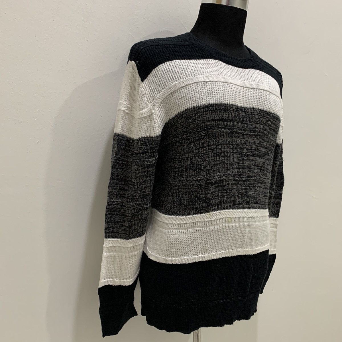 Aran Isles Knitwear CUBICSUGAR Stripe Aran Cable Crochet Moden Knitwear Sweater Size US L / EU 52-54 / 3 - 5 Thumbnail