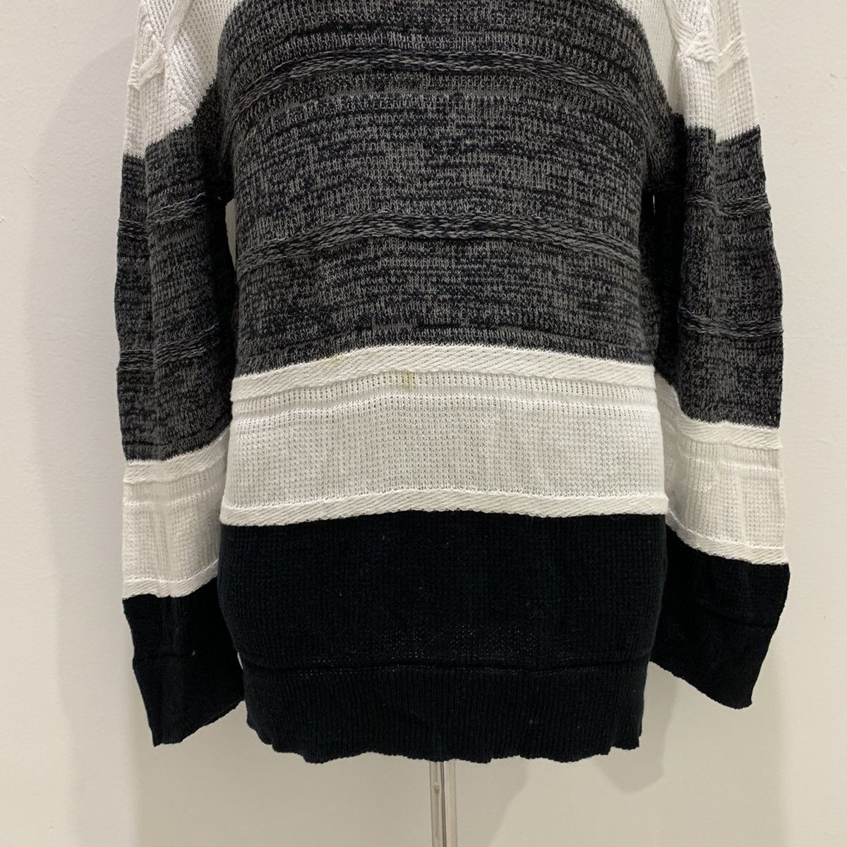 Aran Isles Knitwear CUBICSUGAR Stripe Aran Cable Crochet Moden Knitwear Sweater Size US L / EU 52-54 / 3 - 4 Thumbnail