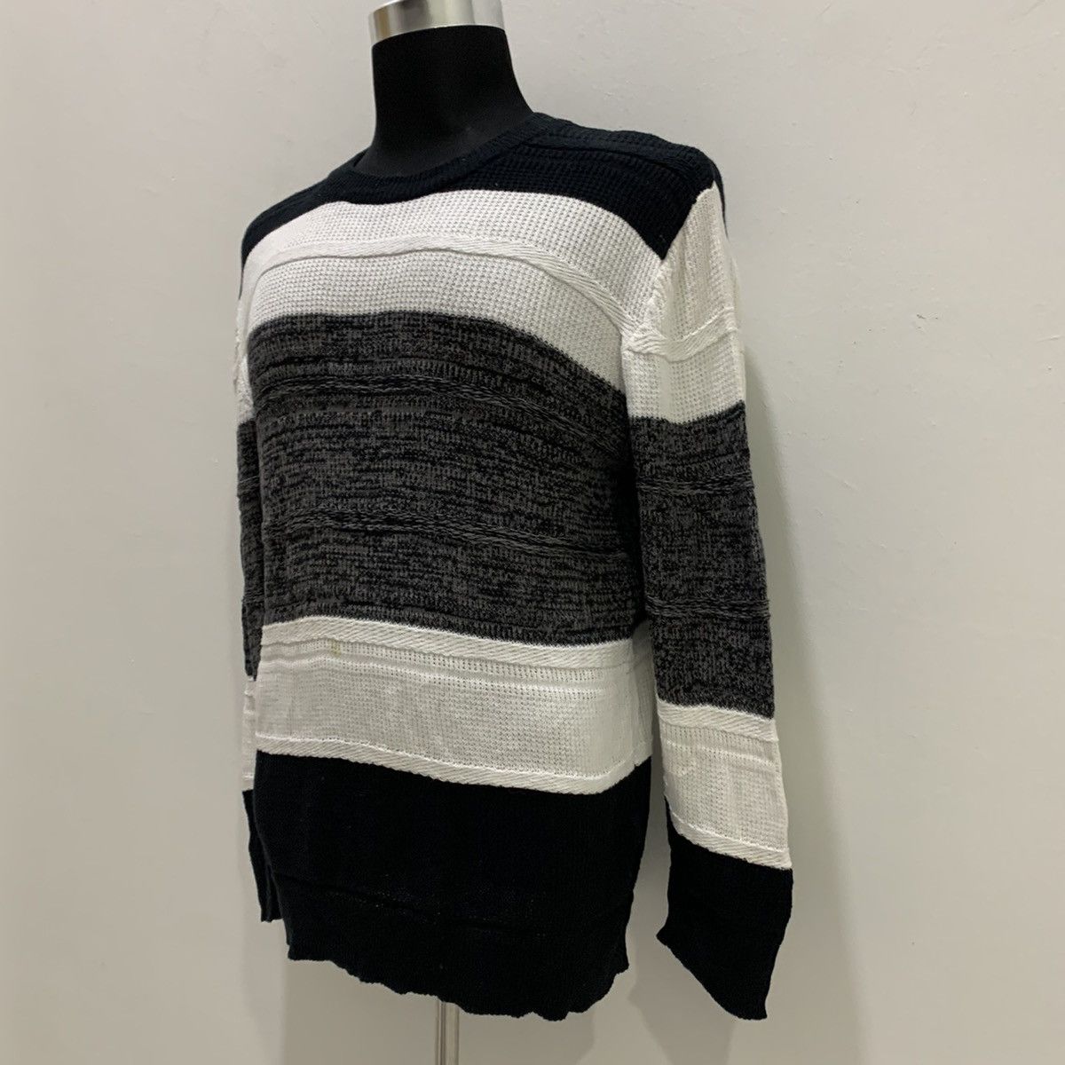 Aran Isles Knitwear CUBICSUGAR Stripe Aran Cable Crochet Moden Knitwear Sweater Size US L / EU 52-54 / 3 - 6 Thumbnail