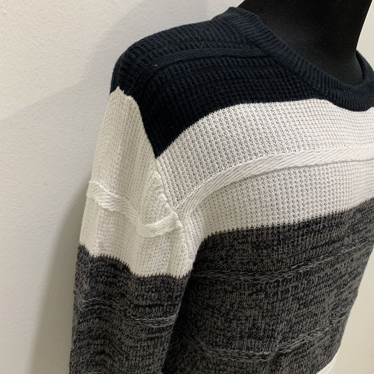 Aran Isles Knitwear CUBICSUGAR Stripe Aran Cable Crochet Moden Knitwear Sweater Size US L / EU 52-54 / 3 - 7 Thumbnail