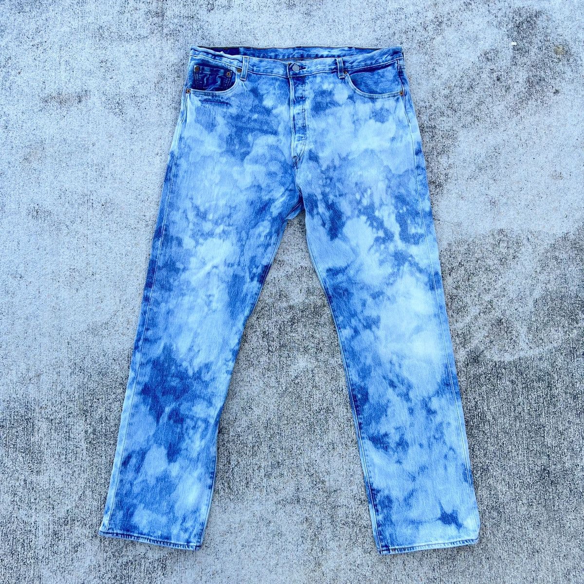 Levi's Levi’s Bleach Washed 39 x 32 Denim Jeans Size US 39 - 1 Thumbnail