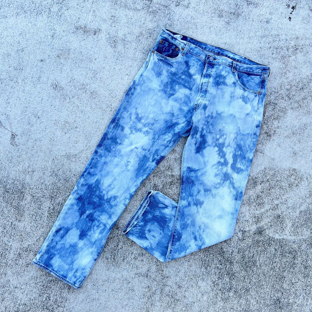 Levi's Levi’s Bleach Washed 39 x 32 Denim Jeans Size US 39 - 3 Thumbnail