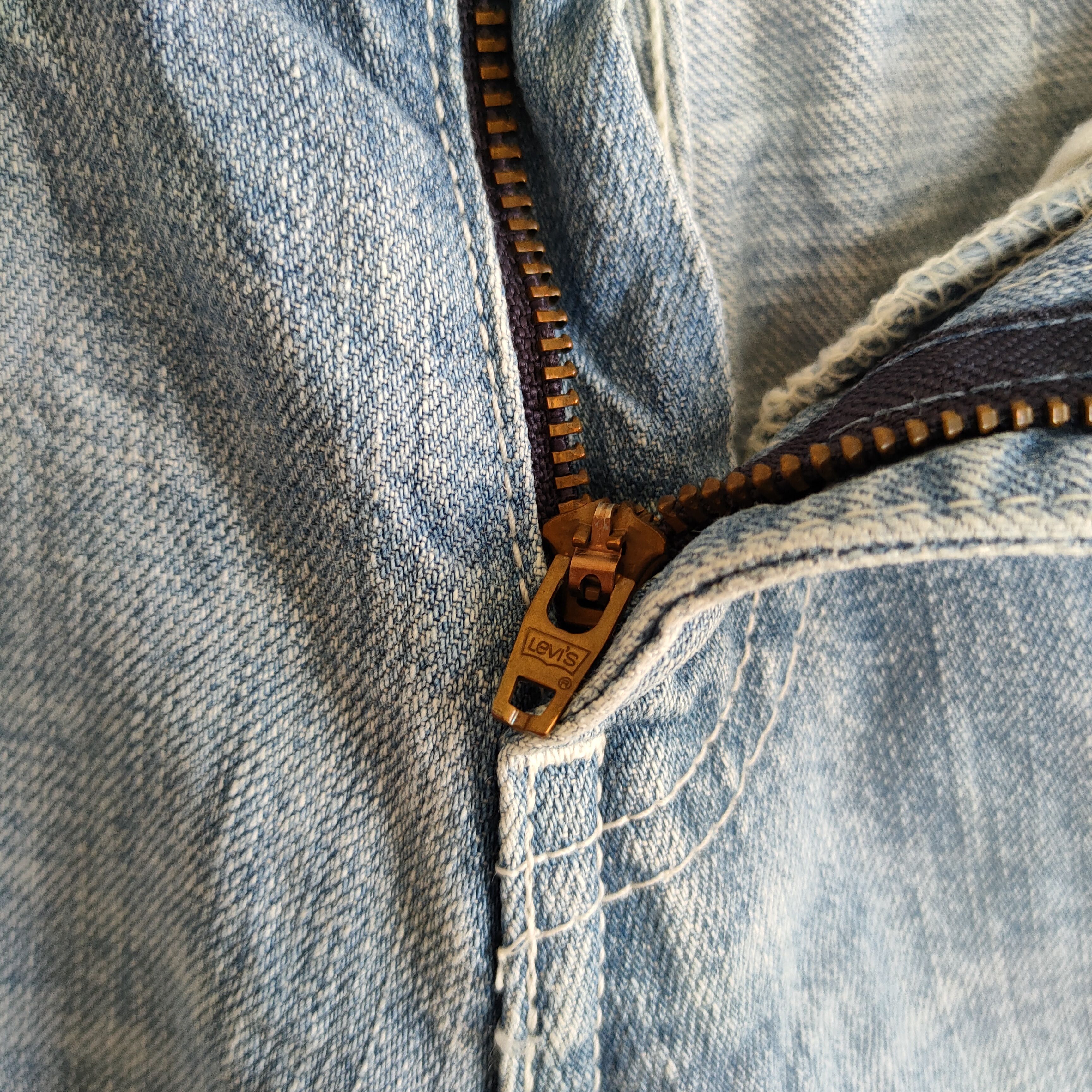 Levi's Vintage Clothing LEVI'S FLARE FADED DISTRESSED DENIM FLARE JEANS Size US 29 - 12 Thumbnail
