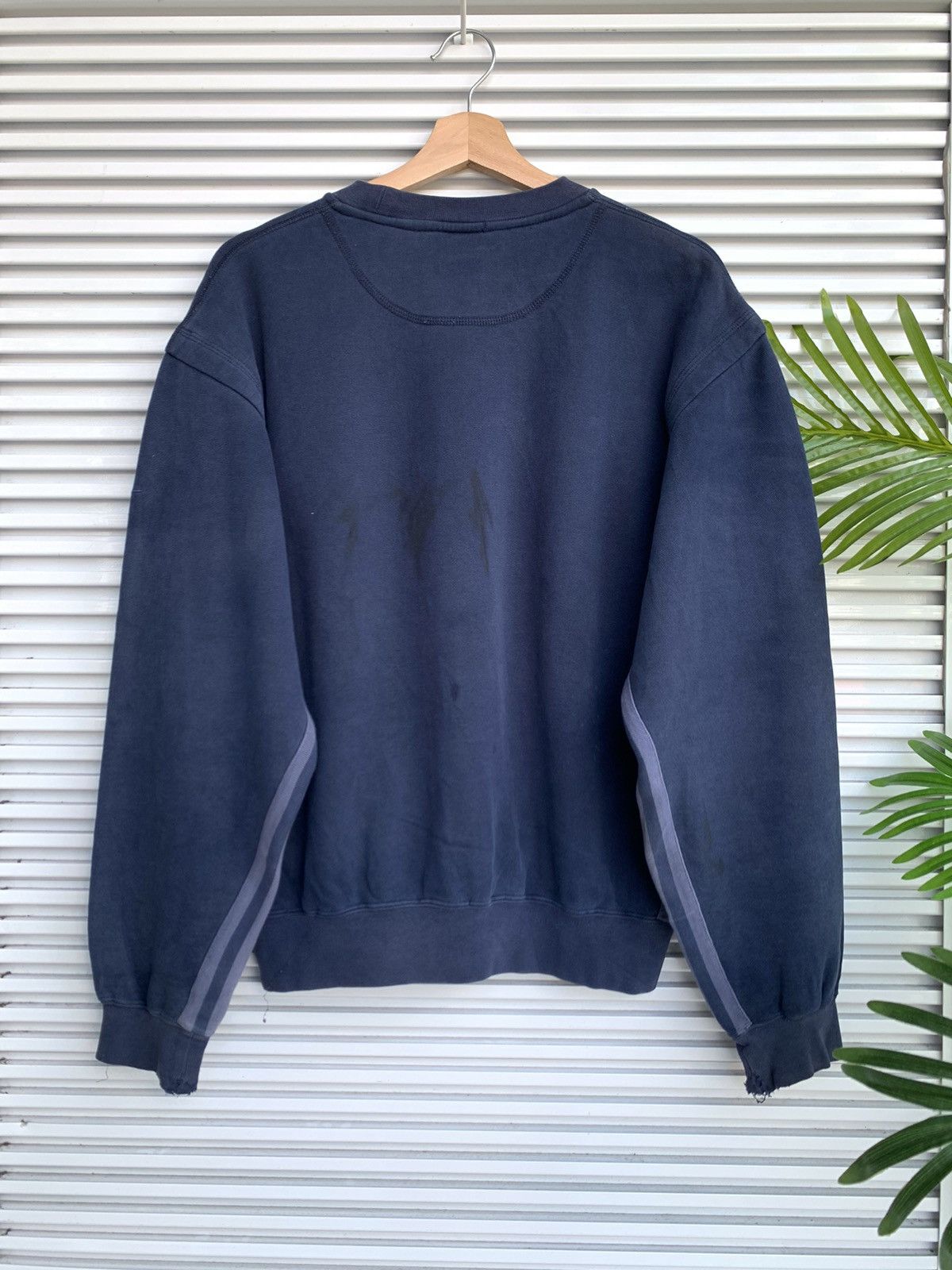 Nike Vintage 90s Nike Spell Out Sunfaded Crewneck Sweatshirt Size US M / EU 48-50 / 2 - 2 Thumbnail