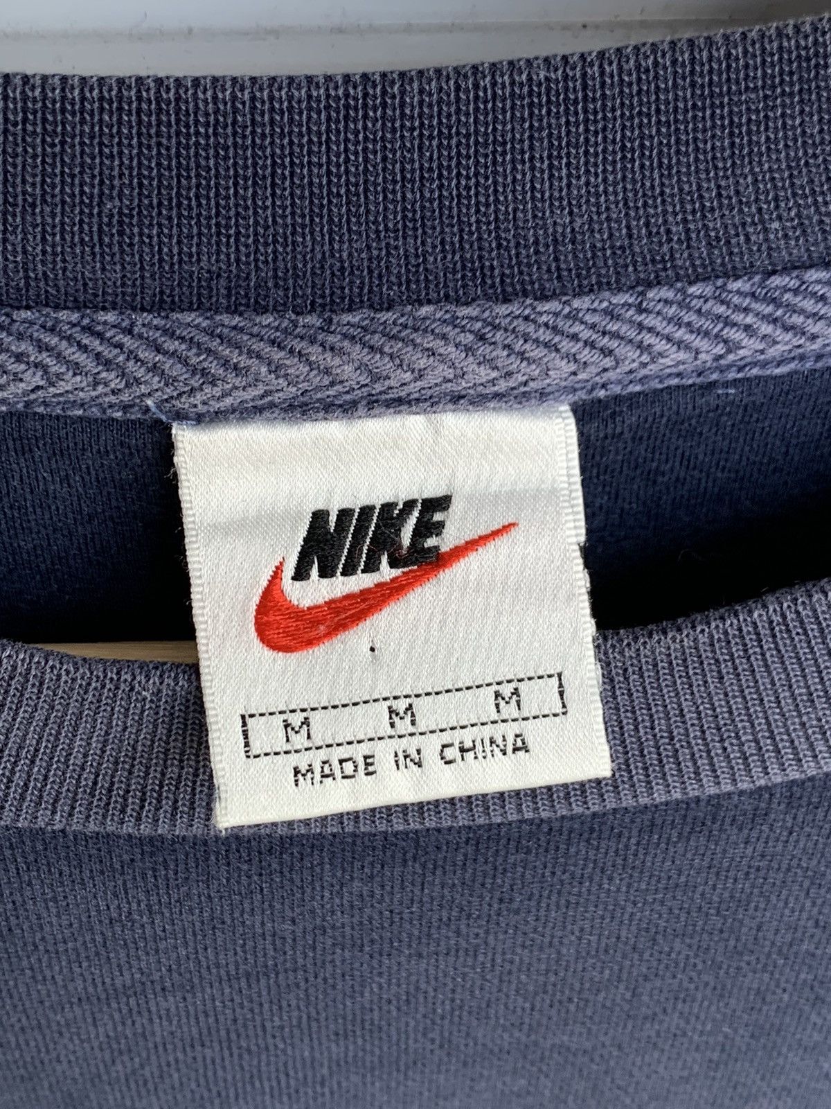 Nike Vintage 90s Nike Spell Out Sunfaded Crewneck Sweatshirt Size US M / EU 48-50 / 2 - 9 Thumbnail