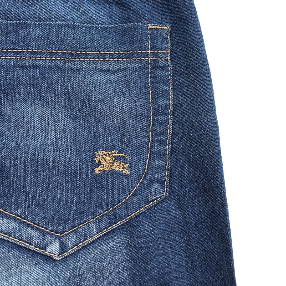 Burberry Authentic Burberry London Blue Label Stretchable Denim Pant Size 28" / US 6 / IT 42 - 11 Thumbnail