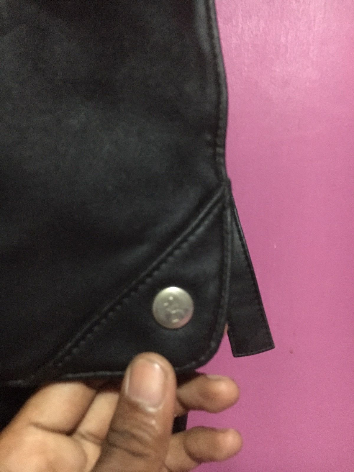 VINTAGE GUESS BLACK MASENGER BAG