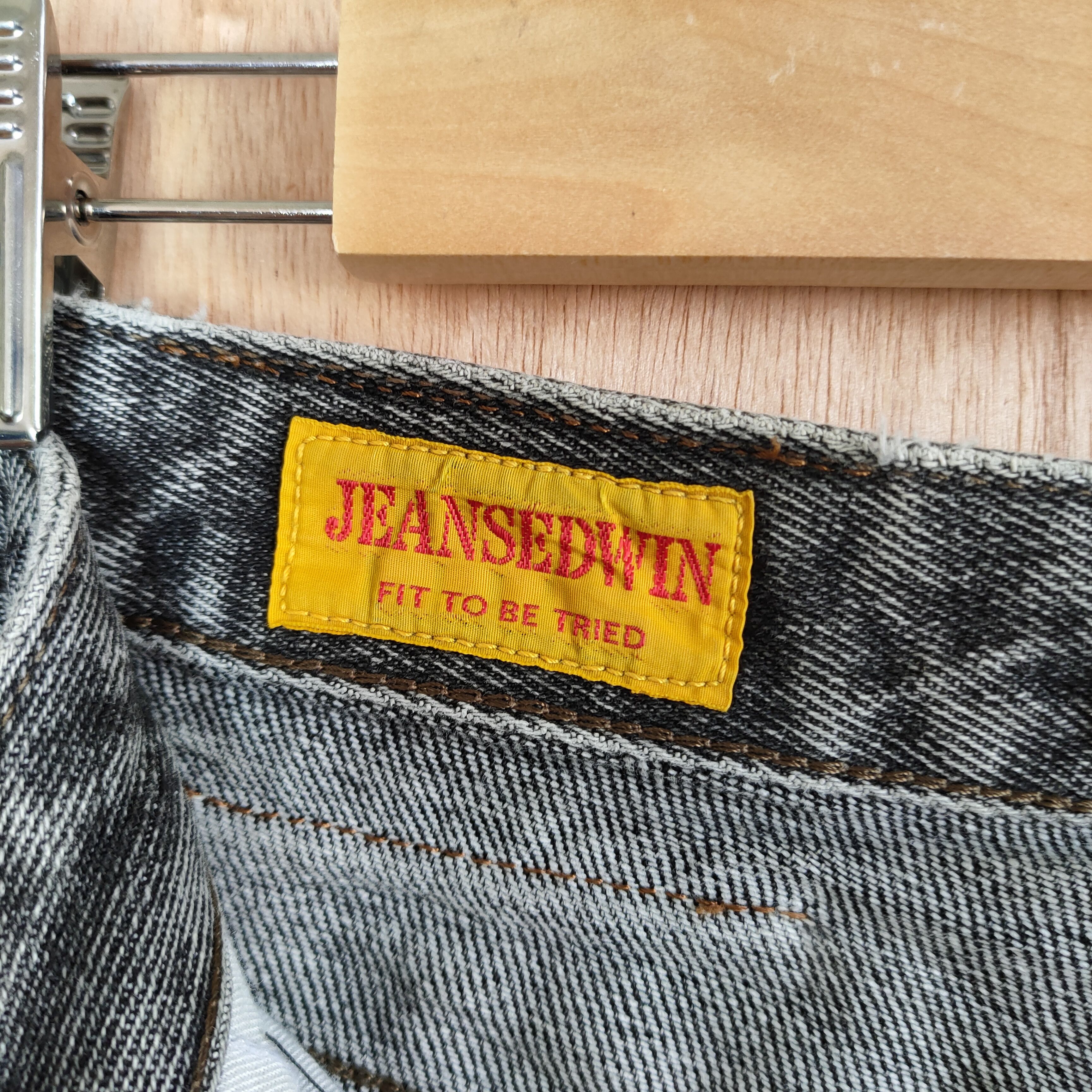 Japanese Brand VINTAGE JAPANESE BLACK DISTRESSED KNEE JEANS Size US 32 / EU 48 - 11 Thumbnail