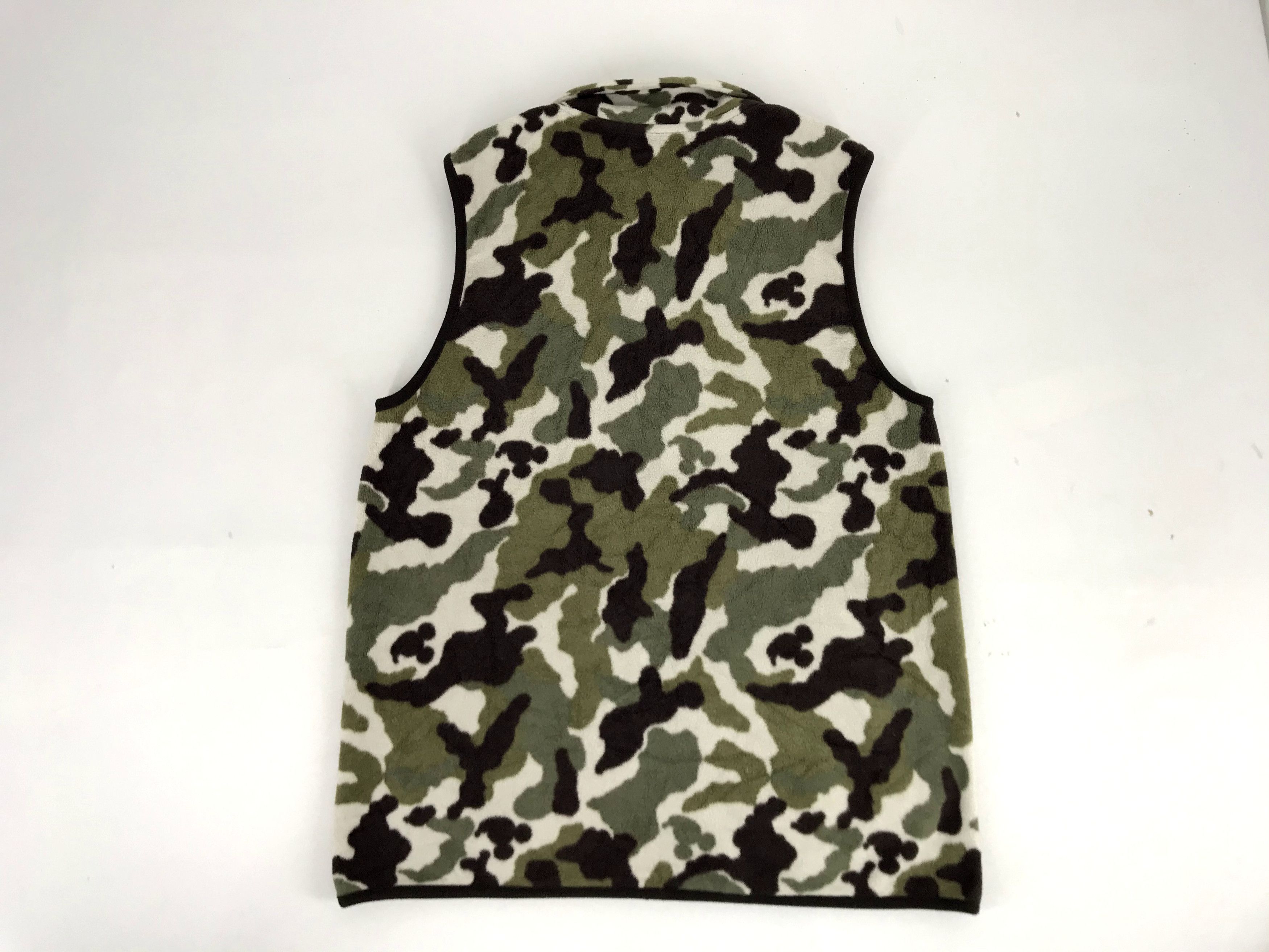 Disney × Japanese Brand Vintage Disney Fantasy By Belle Maison Camouflage Fleece Size M / US 6-8 / IT 42-44 - 4 Thumbnail