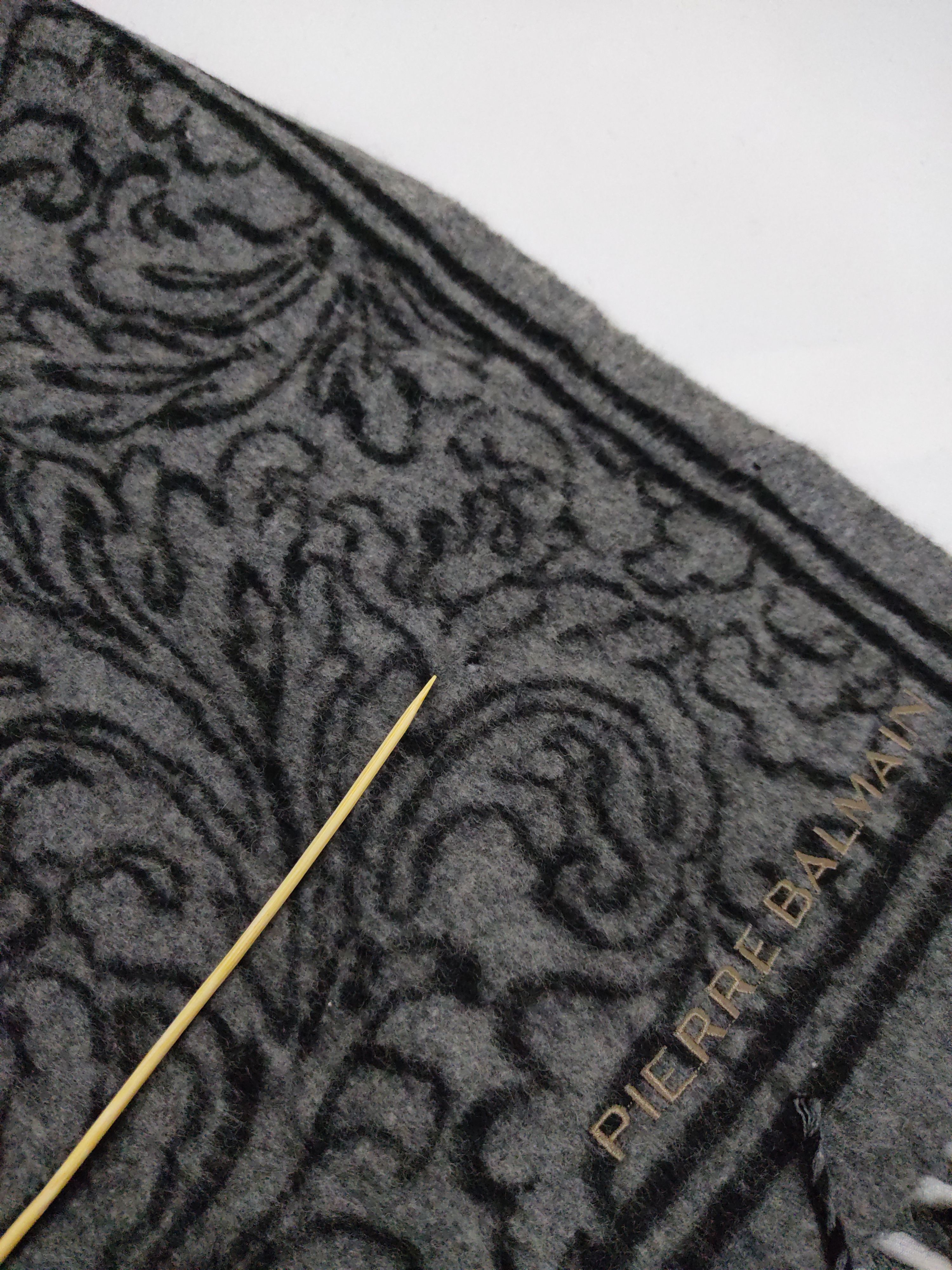 Designer × Pierre Balmain Pierre Balmain Paris Ethic Art Muffler Scarf 55 X 12 Size ONE SIZE - 8 Thumbnail