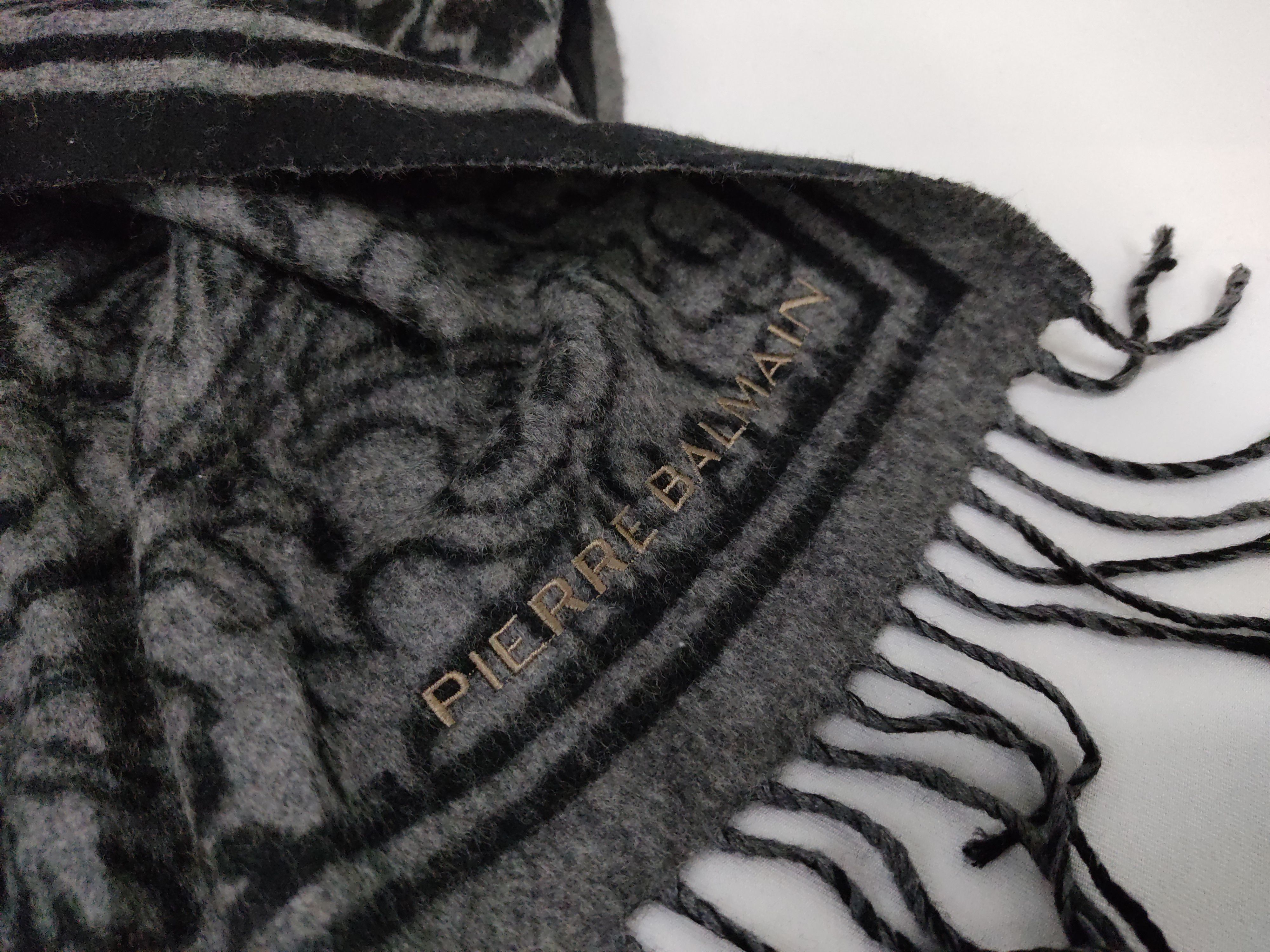 Designer × Pierre Balmain Pierre Balmain Paris Ethic Art Muffler Scarf 55 X 12 Size ONE SIZE - 2 Thumbnail