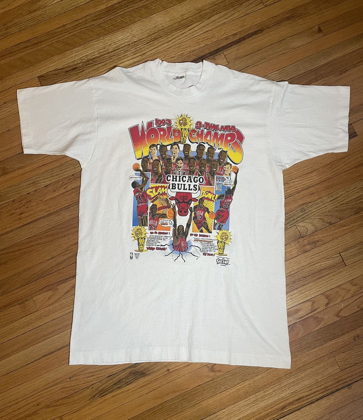 NBA × Salem Sportswear × Vintage Vintage Chicago Bulls Champions Salem Comic Series T-Shirt Size US XL / EU 56 / 4 - 1 Thumbnail