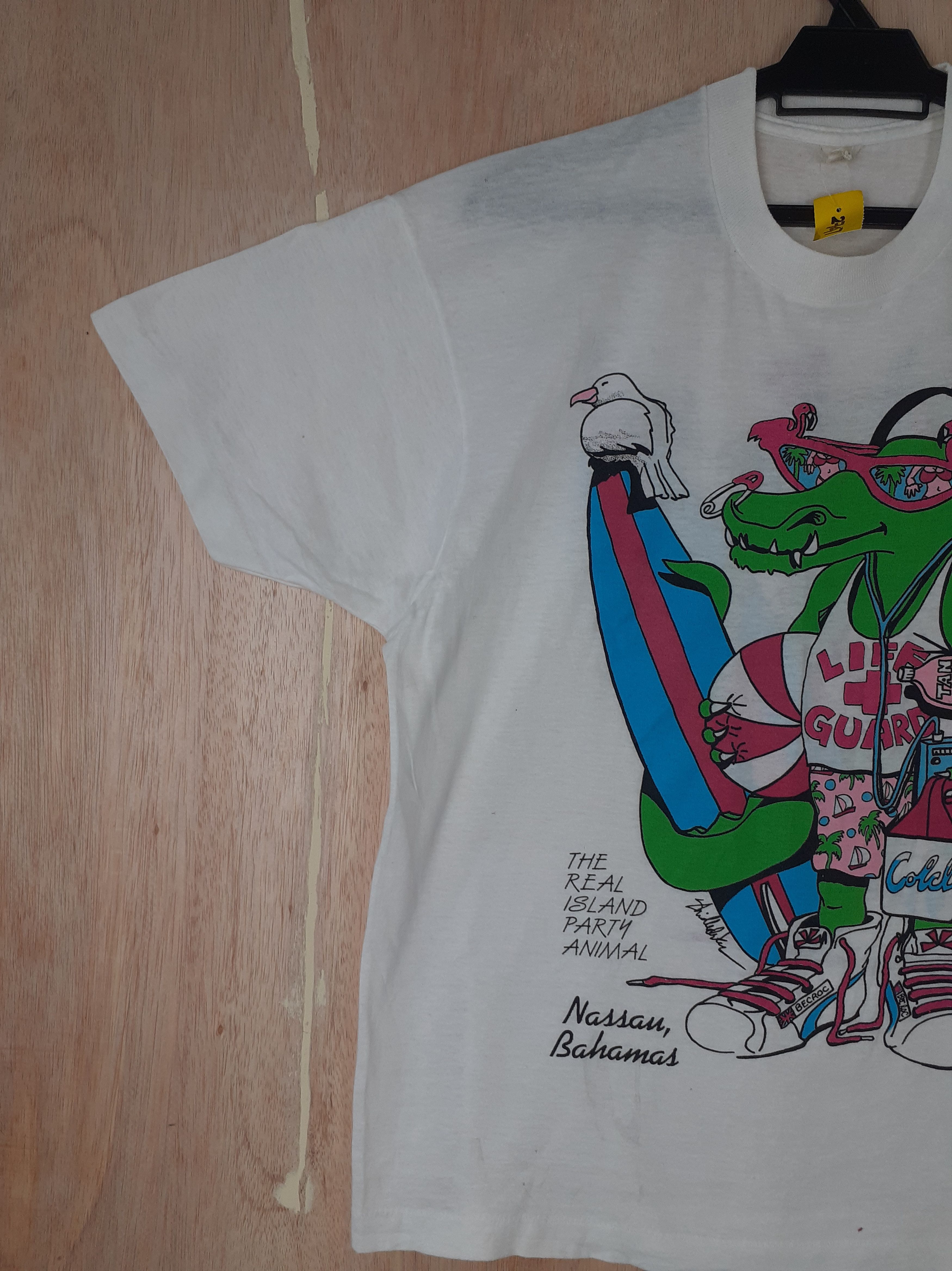 Collect and Select DL 80' Party Animal (Nassan Bahamas) becroc vintage #2747 Size US M / EU 48-50 / 2 - 4 Thumbnail