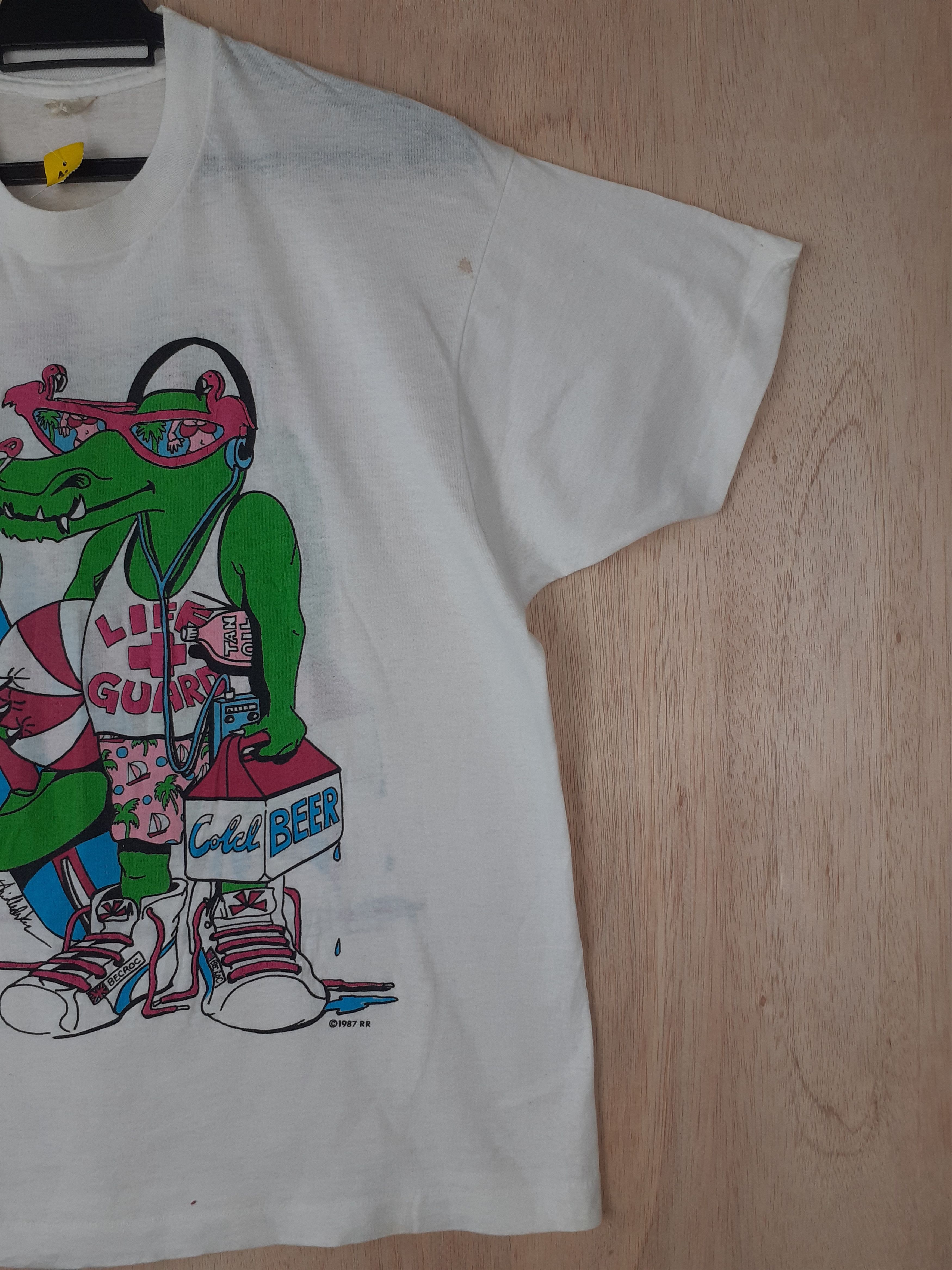 Collect and Select DL 80' Party Animal (Nassan Bahamas) becroc vintage #2747 Size US M / EU 48-50 / 2 - 5 Thumbnail