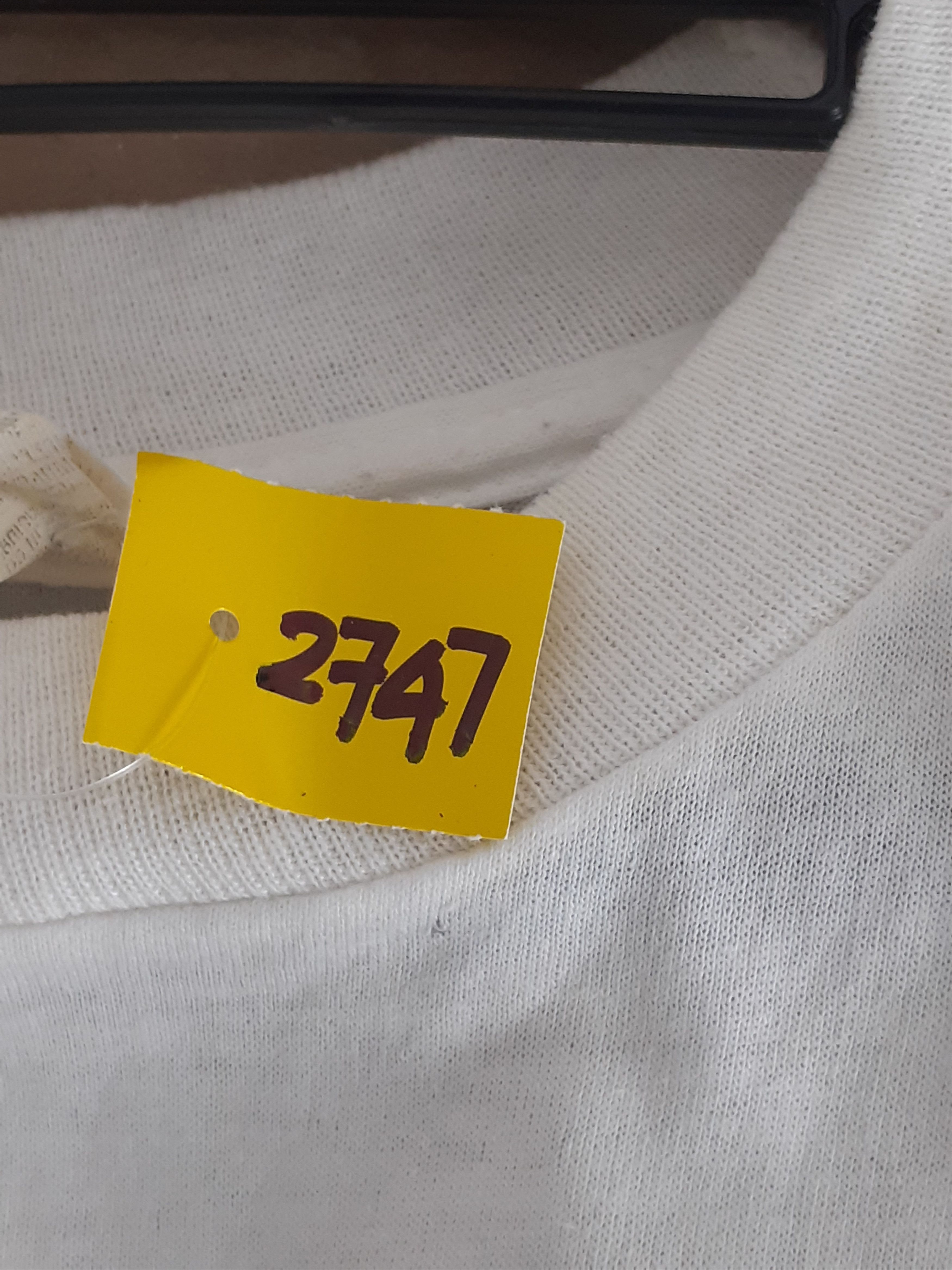 Collect and Select DL 80' Party Animal (Nassan Bahamas) becroc vintage #2747 Size US M / EU 48-50 / 2 - 12 Thumbnail