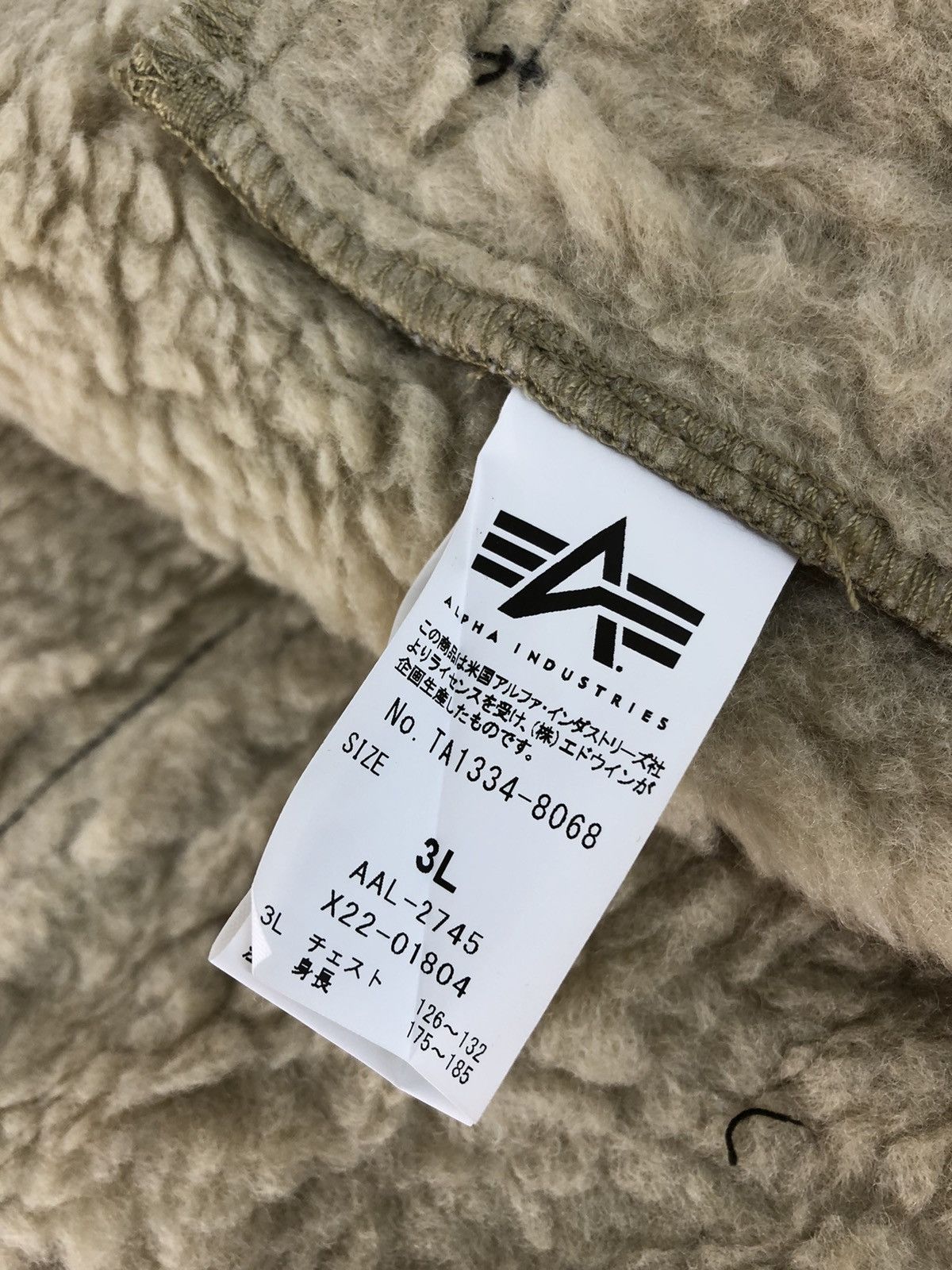 Alpha Industries Alpha Industries Type B3 Flight Bomber Padded Sherpa Inner Size US XXL / EU 58 / 5 - 6 Thumbnail