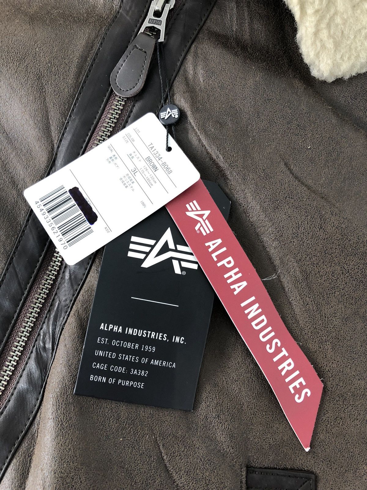 Alpha Industries Alpha Industries Type B3 Flight Bomber Padded Sherpa Inner Size US XXL / EU 58 / 5 - 9 Thumbnail