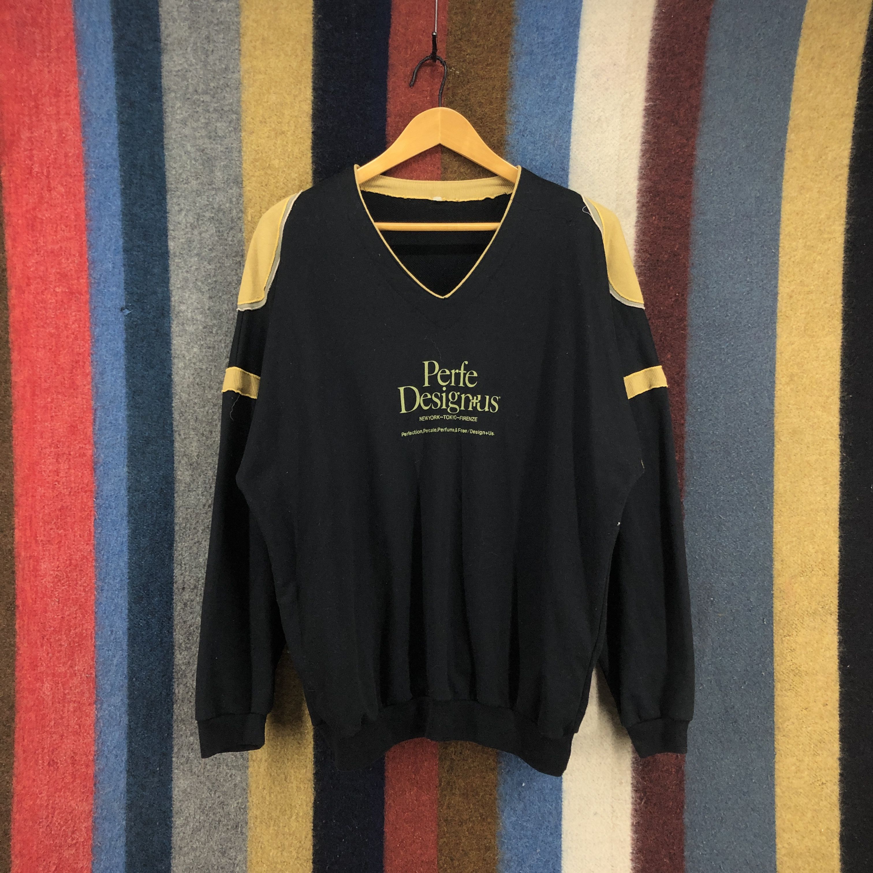 Vintage Vintage PERFE DESIGNUS Deep V Neck Sweatshirt #0668/AC Size US XL / EU 56 / 4 - 1 Thumbnail