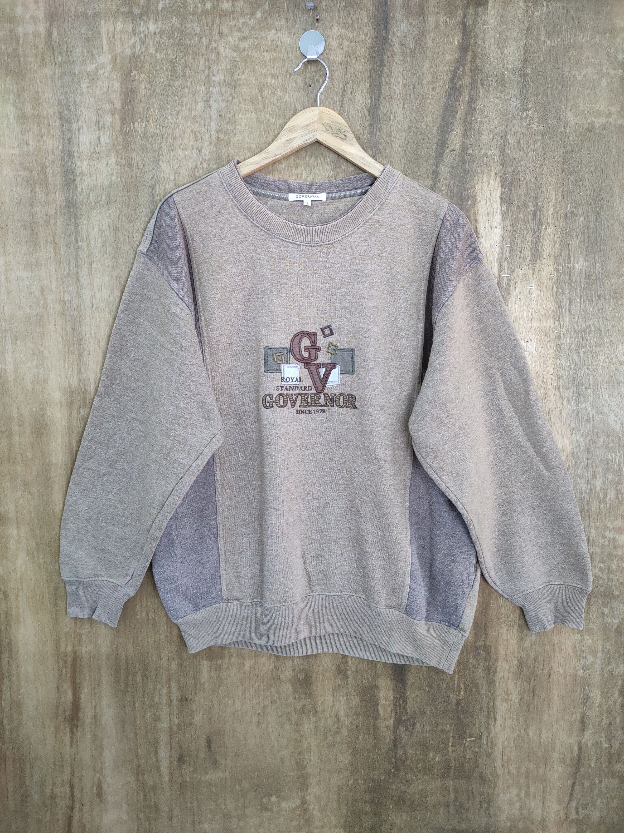 GOVERNOR FADED BROWN SWEATSHIRTS