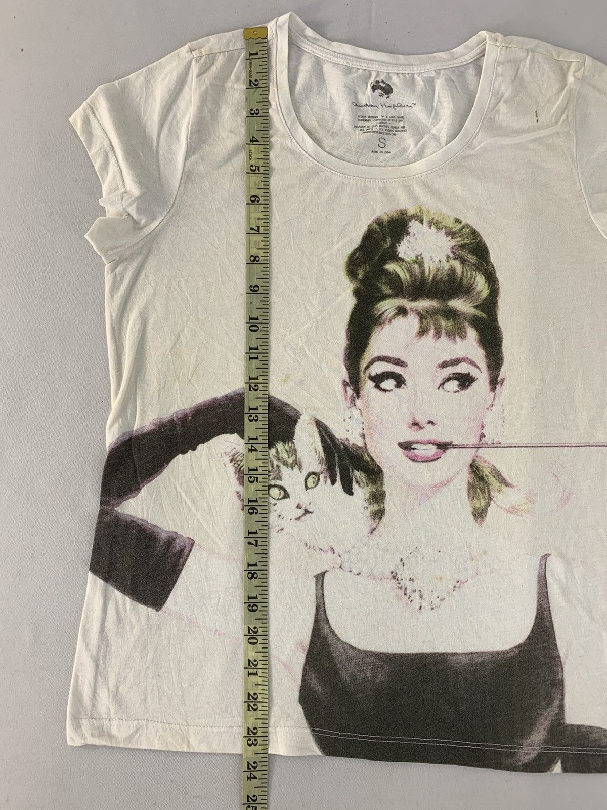 Vintage Audrey Hepburn British Film Star Smoking Cat Screen Printed Size S / US 4 / IT 40 - 7 Thumbnail