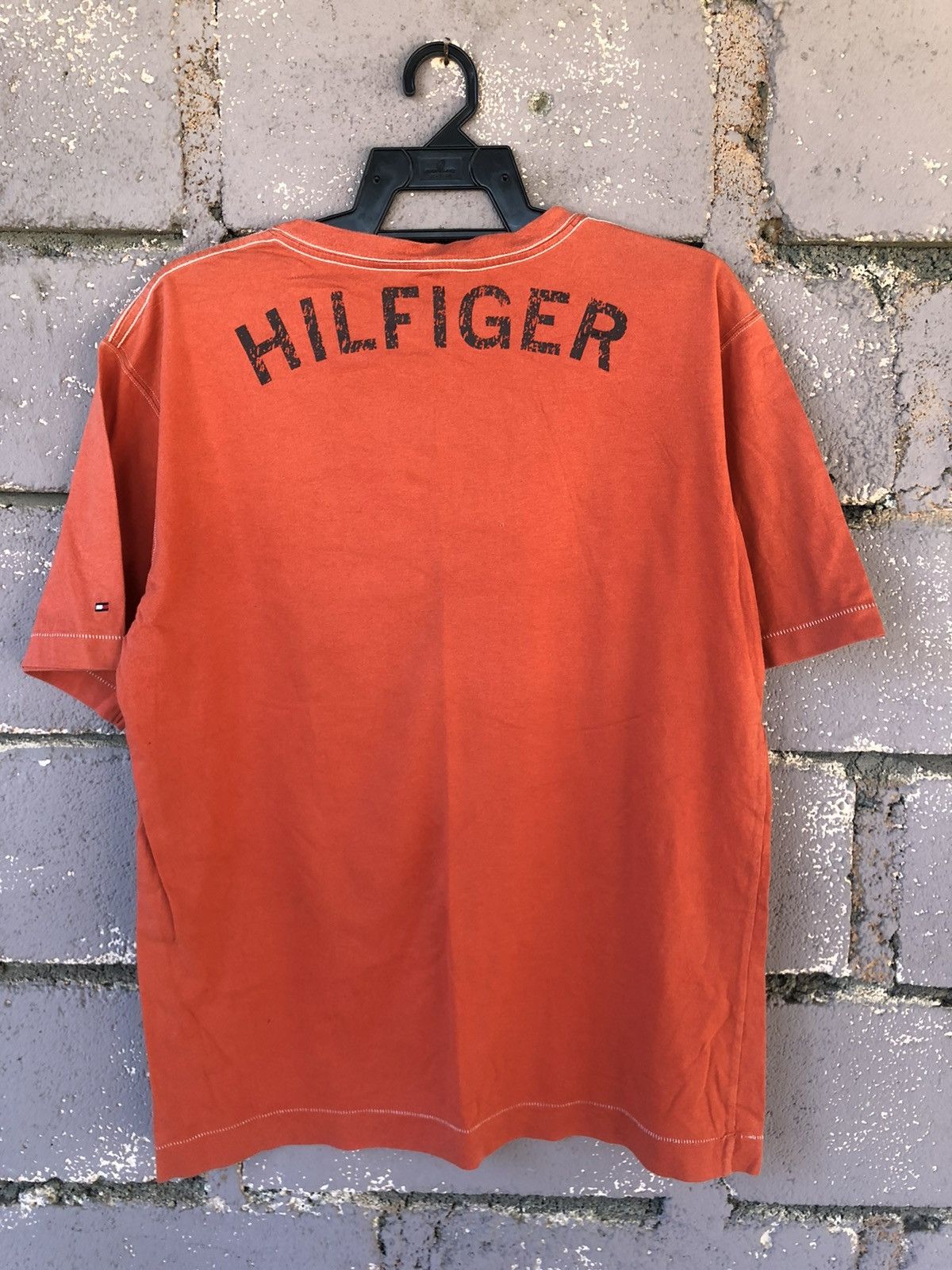 Tommy Hilfiger Rare Vintage TOMMY HILFIGER Spell Out Big Logo Shirt Size US L / EU 52-54 / 3 - 3 Thumbnail