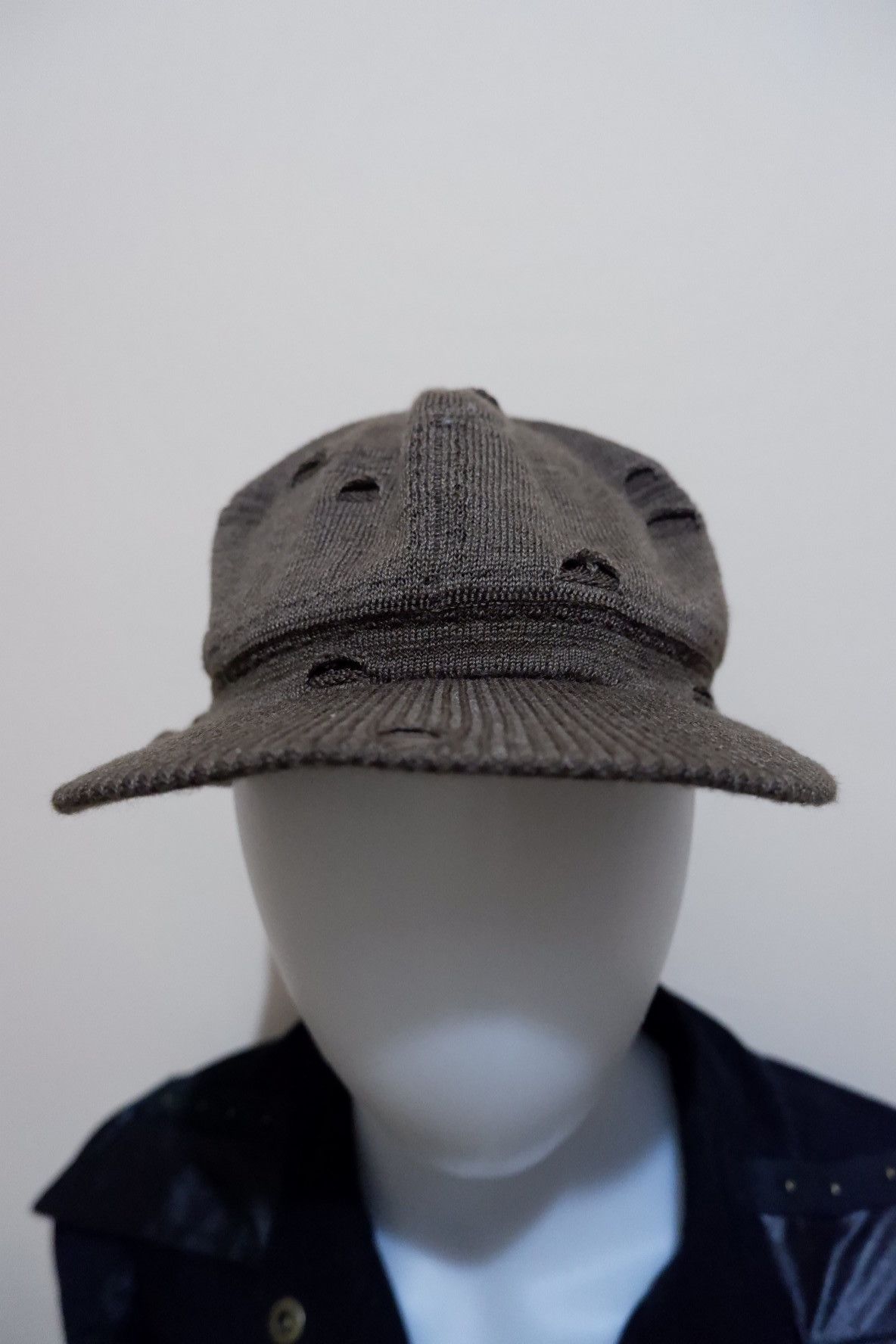 Designer Unkown Brand Distressed Hat Size ONE SIZE - 1 Thumbnail