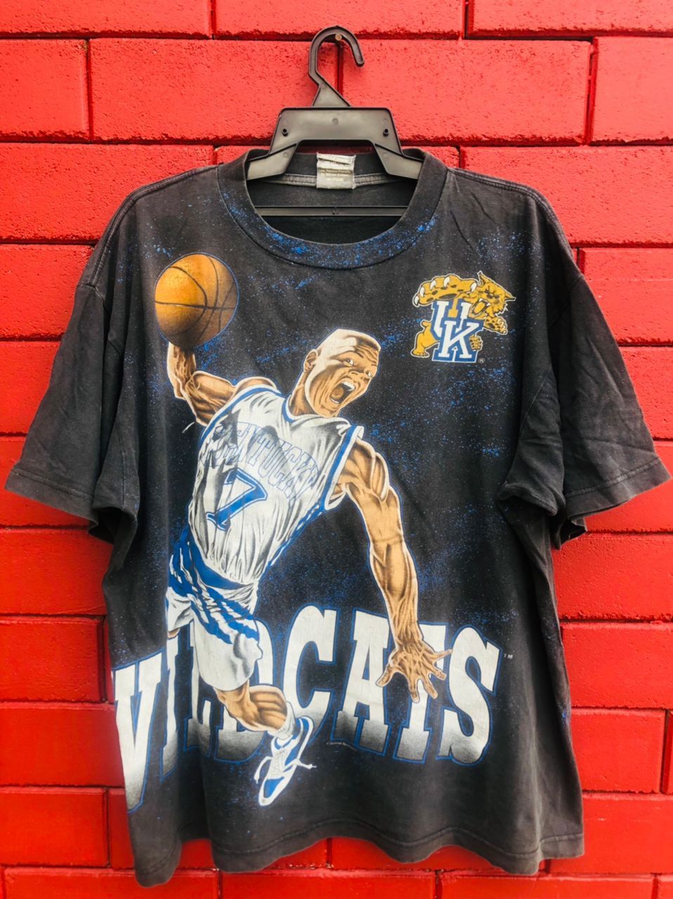 image of Vintage Kentucky Wildcat Streetwear Fashion Style in Black, Men's (Size XL)