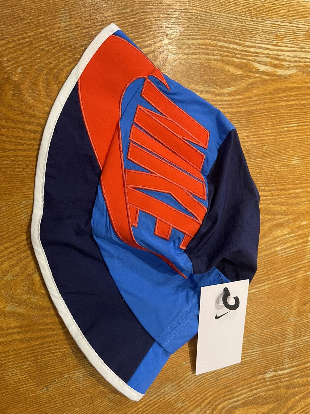 Nike Rare NIKE Swoosh Spell Out Big Logo Bucket Hat Size ONE SIZE - 4 Thumbnail