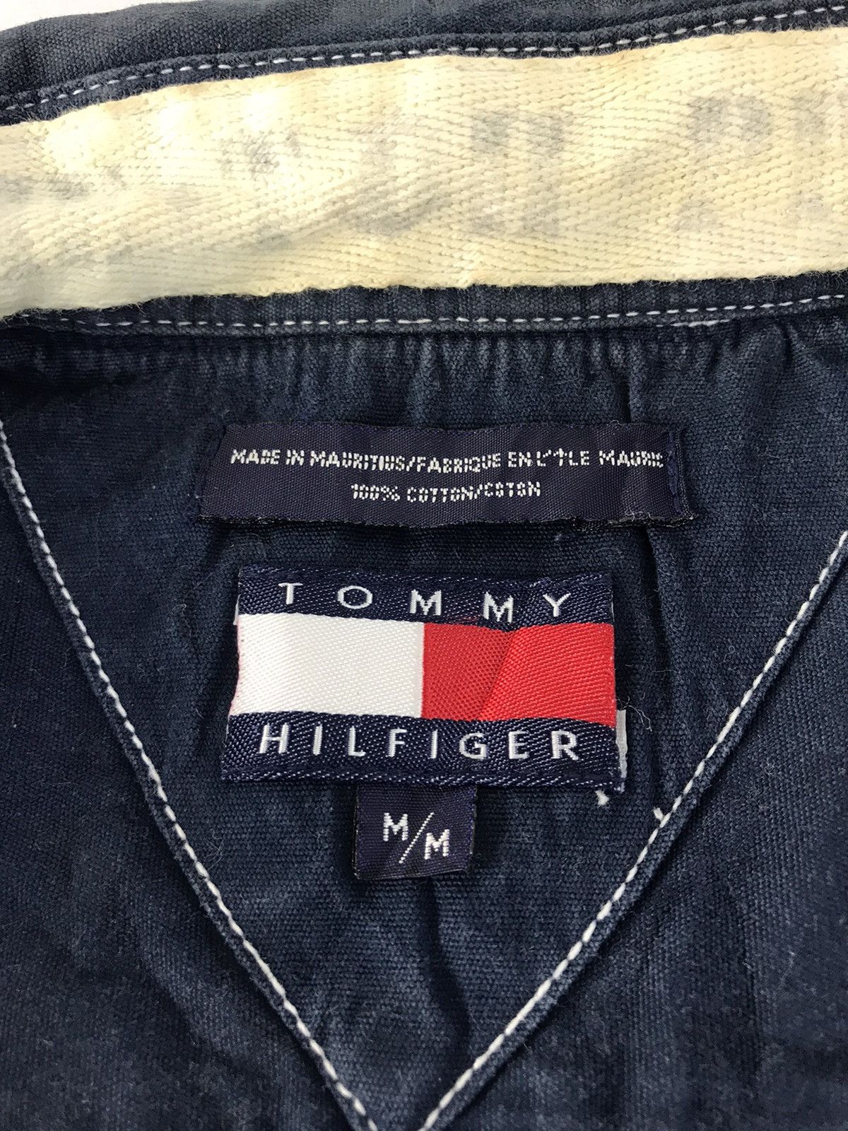 Tommy Hilfiger × Vintage Tommy Hilfiger Khakis Button Up Shirt Classic Fashion Size US M / EU 48-50 / 2 - 6 Thumbnail