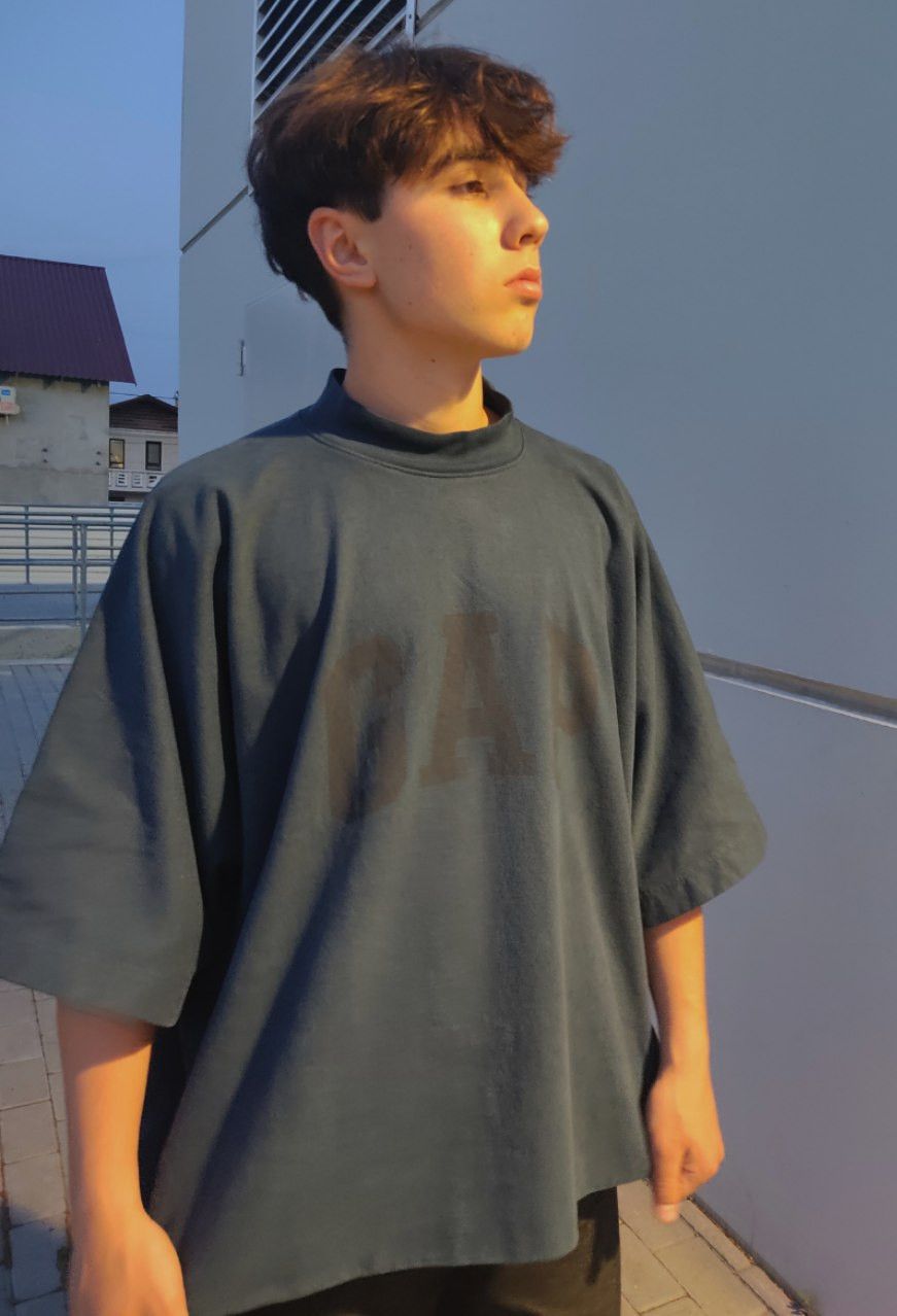 Balenciaga × Gap × Yeezy Balenciaga Yeezy Yzy Gap Cropped NoSeam Dove Tee Size US M / EU 48-50 / 2 - 1 Thumbnail