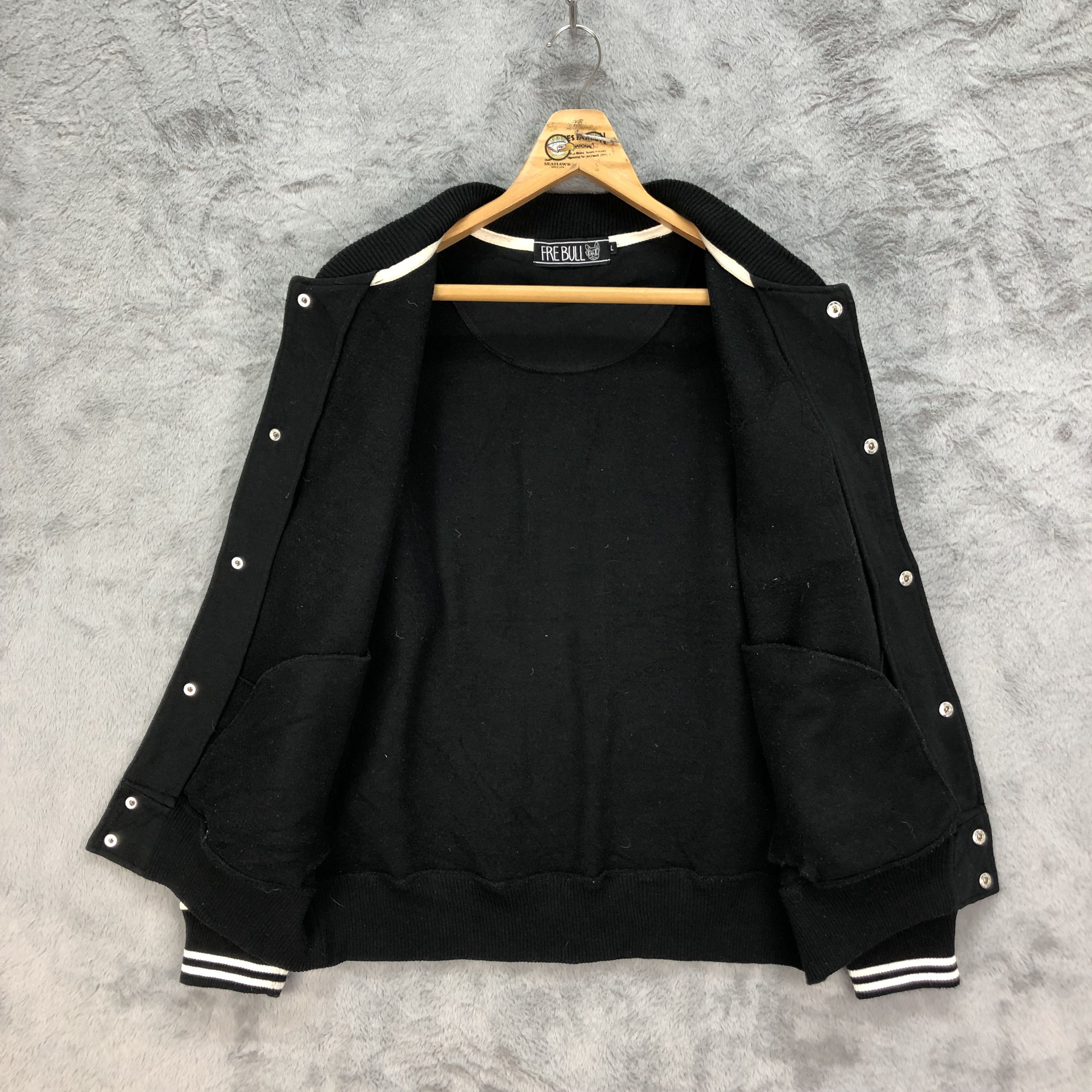 Japanese Brand FRE BULL Patches Logo Varsity Sweater #4822-172 Size US L / EU 52-54 / 3 - 8 Thumbnail