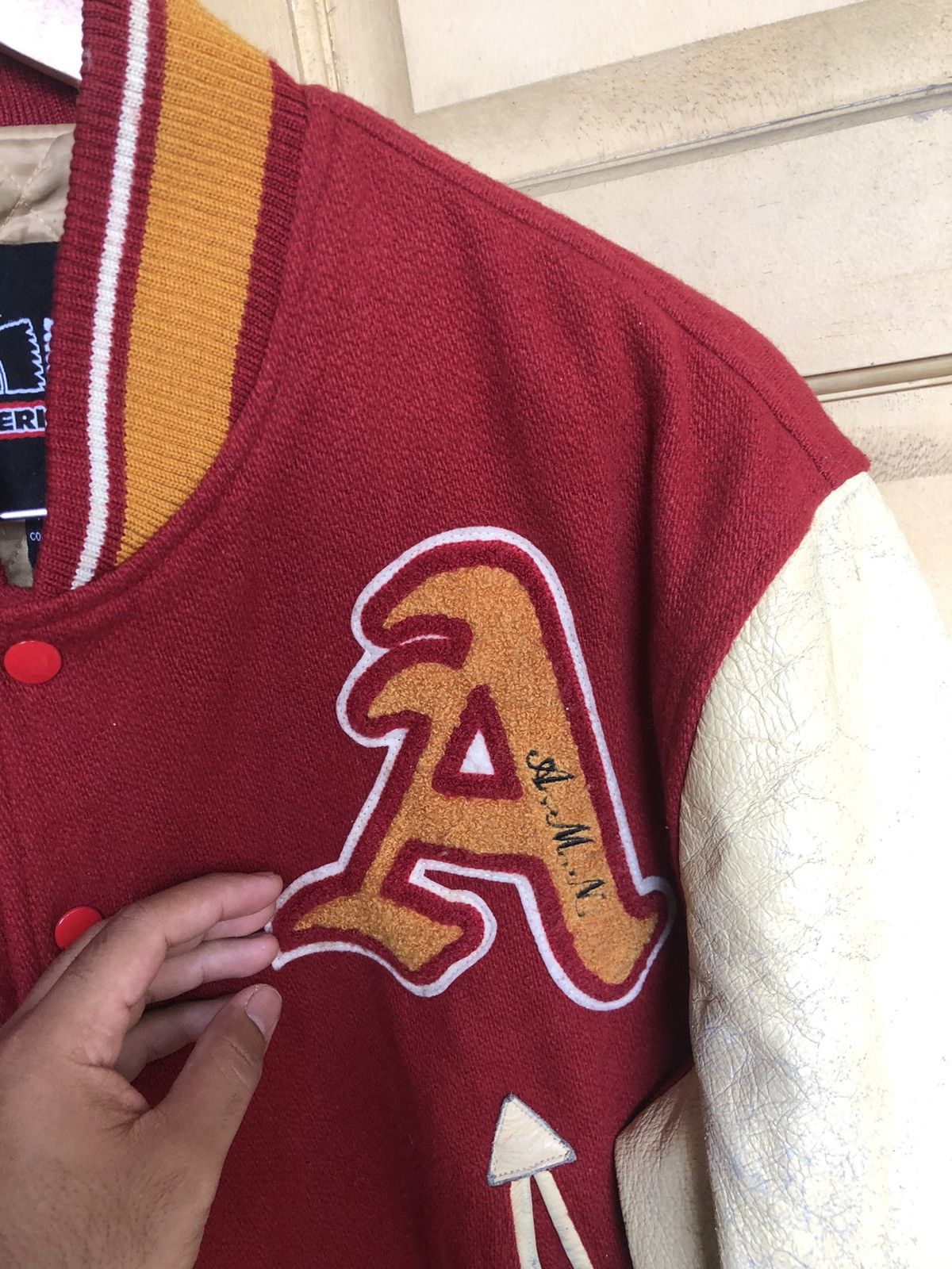 Vintage Vintage Americanino Arm Leather Varsity Jacket Size US L / EU 52-54 / 3 - 14 Thumbnail