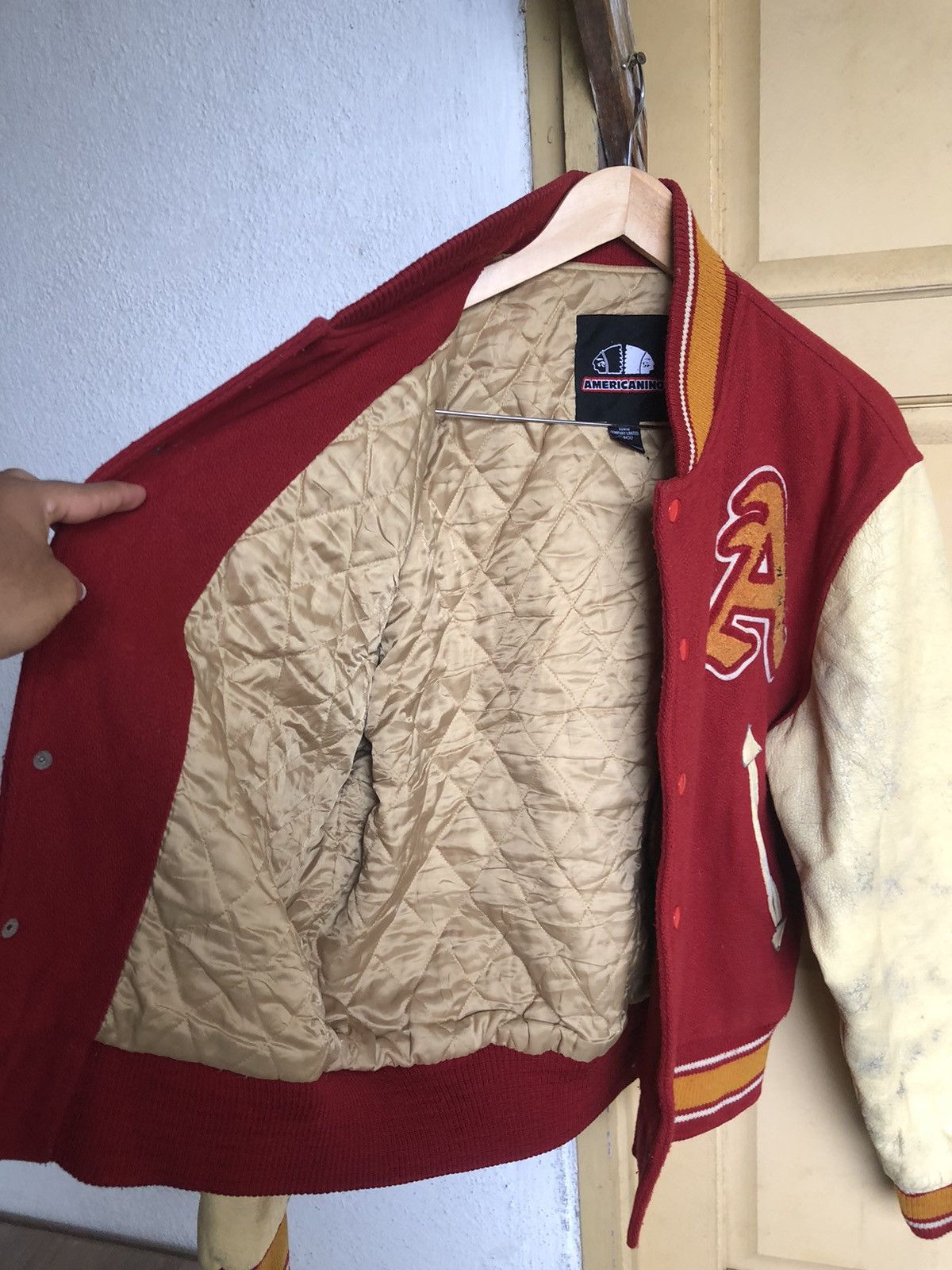 Vintage Vintage Americanino Arm Leather Varsity Jacket Size US L / EU 52-54 / 3 - 17 Thumbnail
