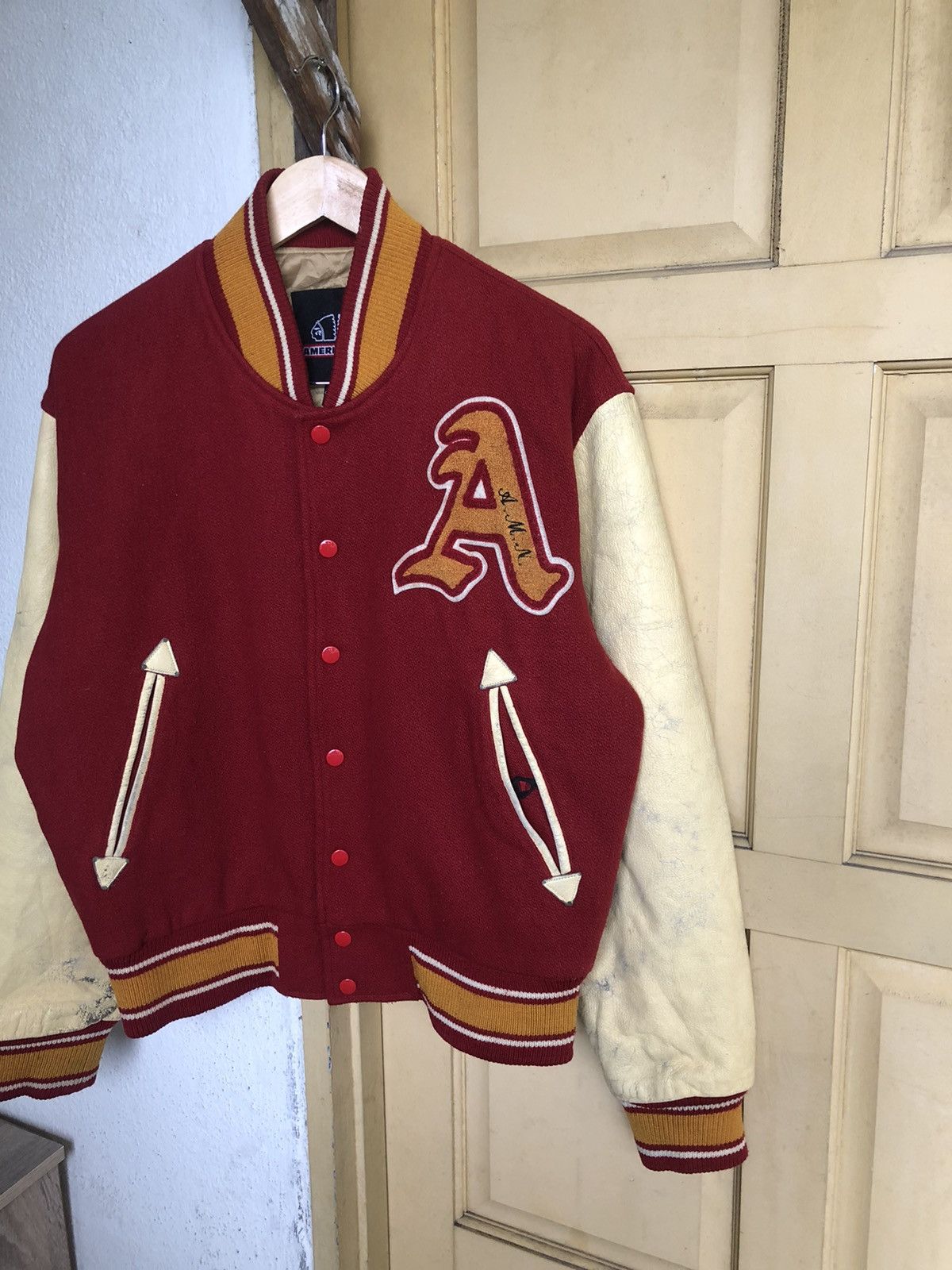 Vintage Vintage Americanino Arm Leather Varsity Jacket Size US L / EU 52-54 / 3 - 4 Thumbnail